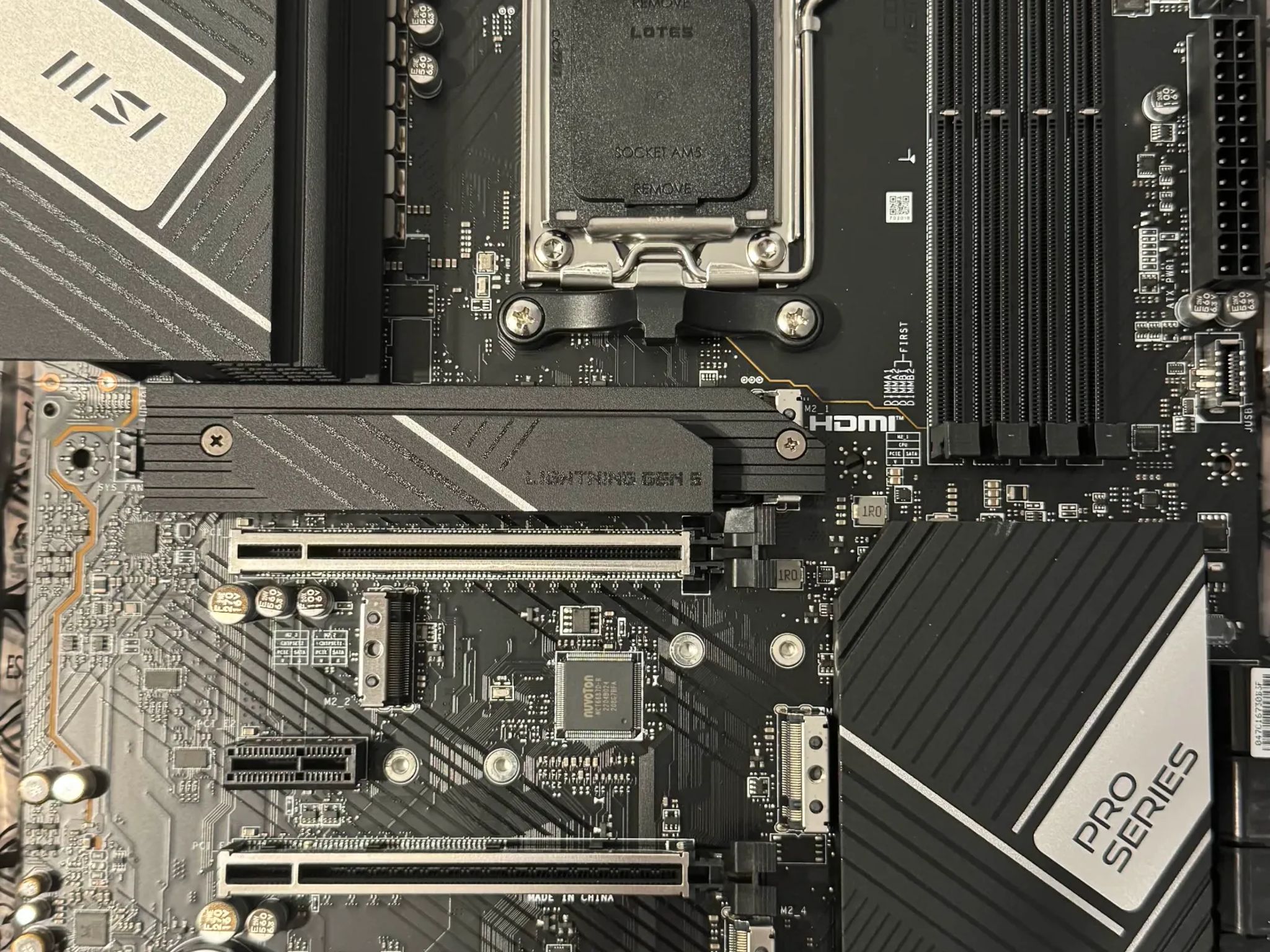MSI PRO X670-P Wifi