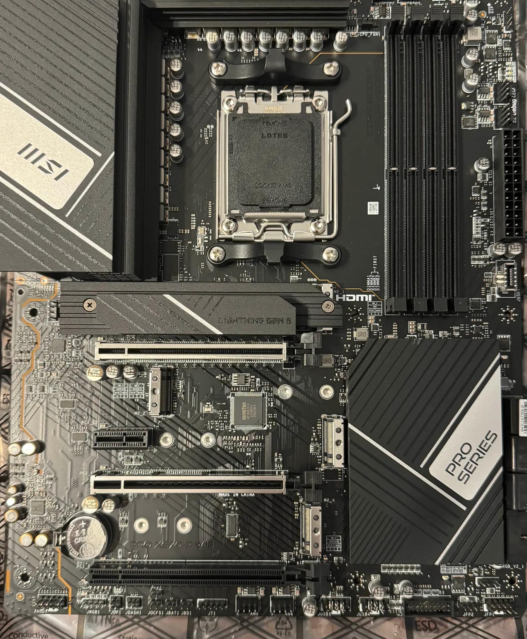 MSI PRO X670-P Wifi