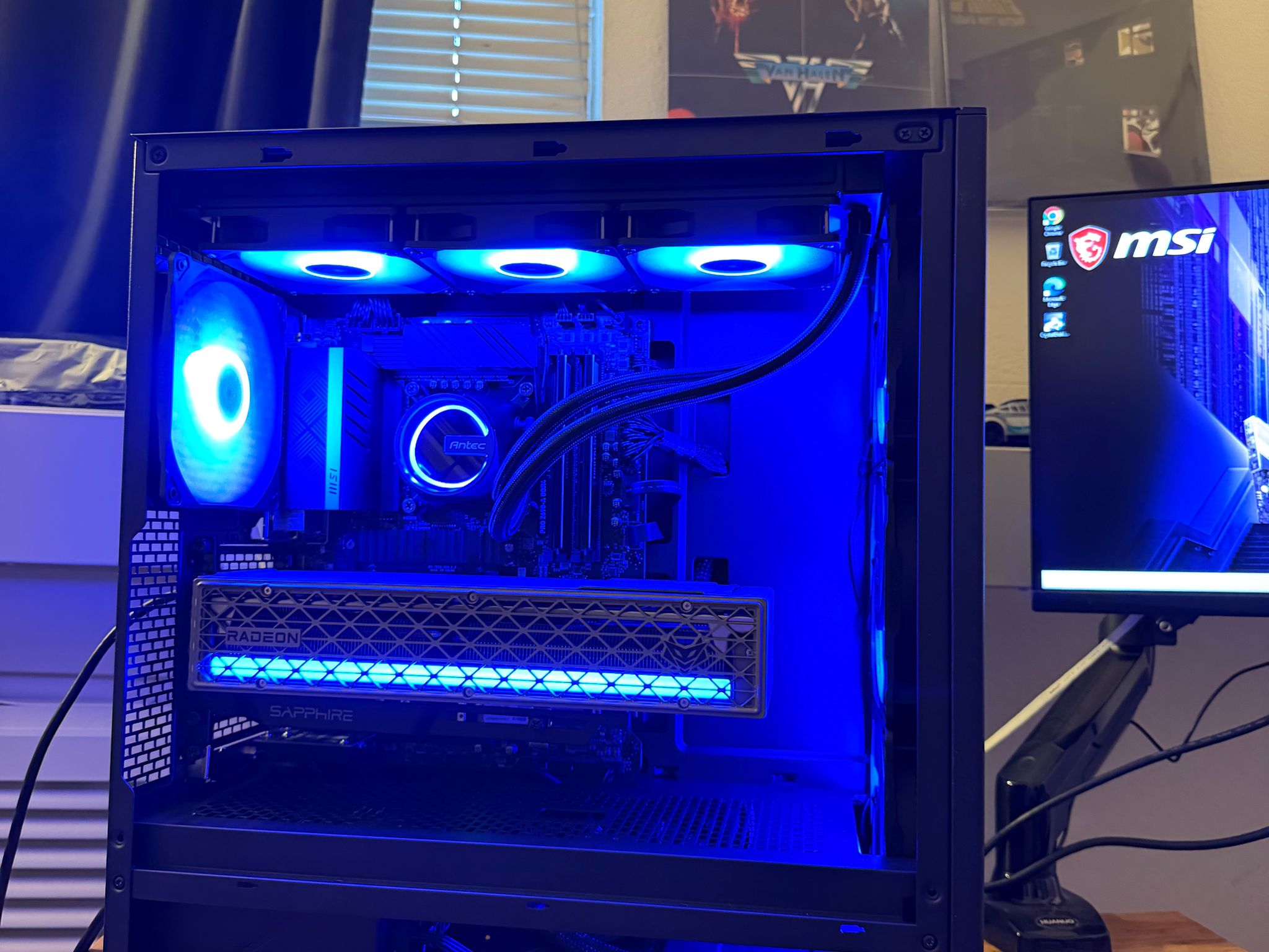 ULTIMATE INTEL Gaming/Workstation PC! - i9-13900KF | 9070XT | 32GB DDR4 | 4TB total storage |