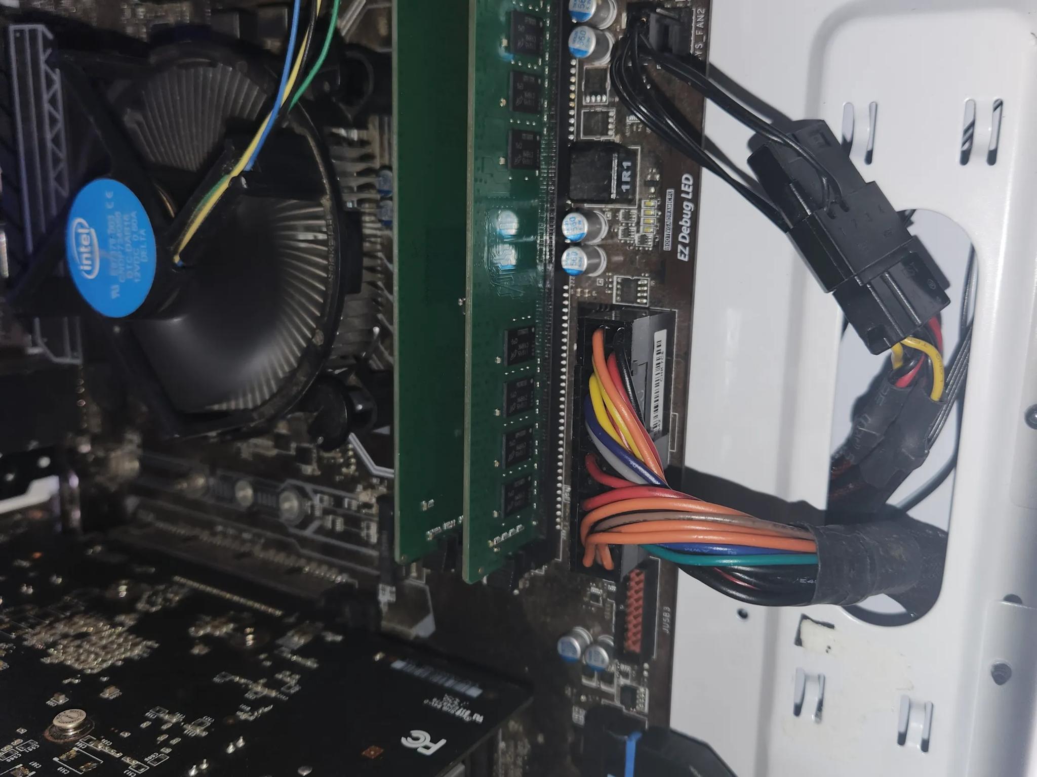 PERFECT ENTRY LEVEL BUDGET GAMING PC!  Intel I7-6700, 1050ti!  Esports panda build!