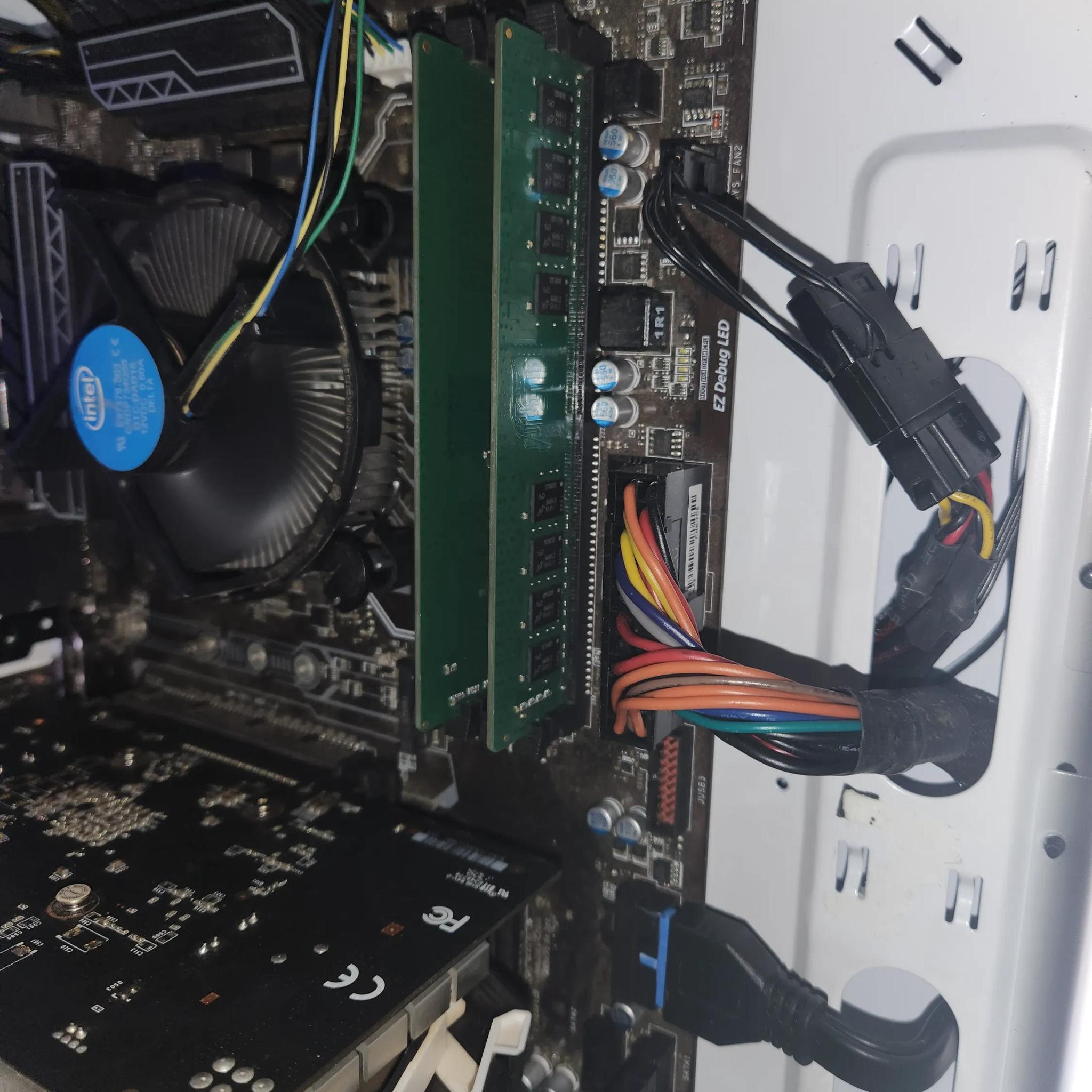 PERFECT ENTRY LEVEL BUDGET GAMING PC!  Intel I7-6700, 1050ti!  Esports panda build!