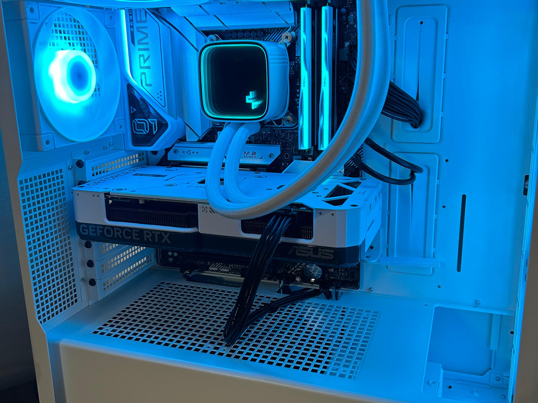 **FLASH SALE** RTX 4070 | Intel i5 12600K | 32GB DDR5 | The Starfield 01