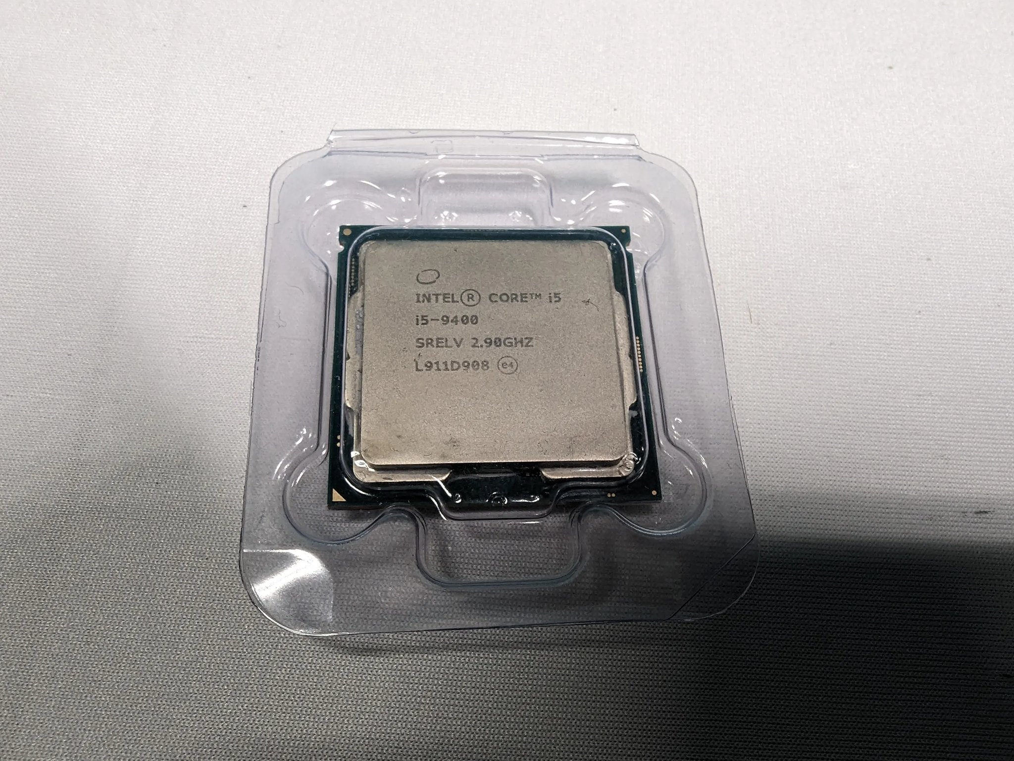 i5-9400 @ 2.9ghz. Free Ship.