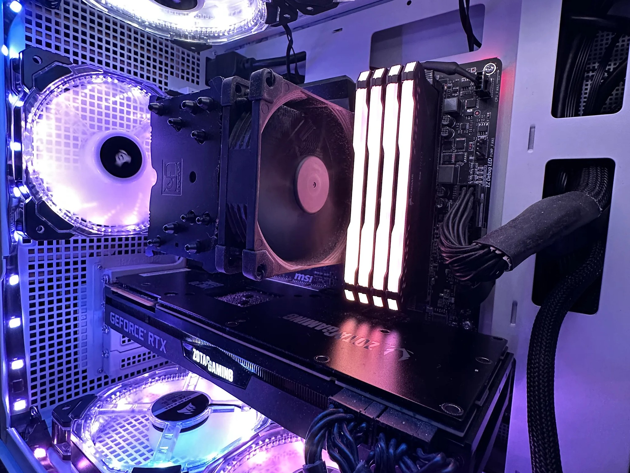 6x CORSAIR HD120 RGB FANS W LIGHTING HUB (iCUE Supported)
