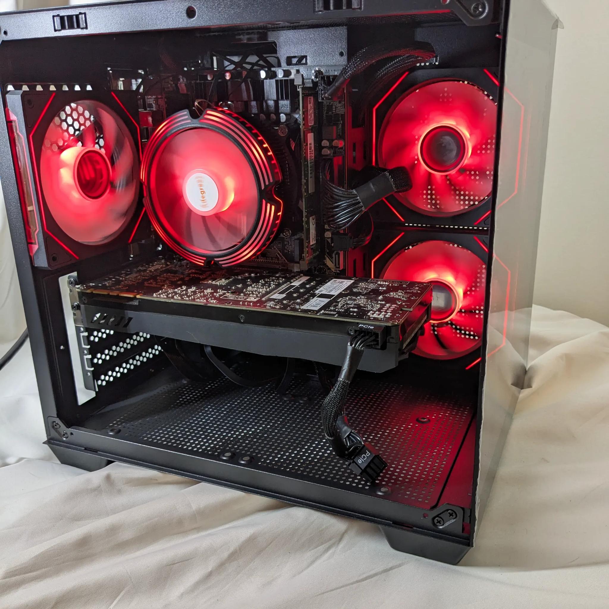 GTX 1080 | 14 cores 28 threads | 32 GB RAM | Windows 11 home