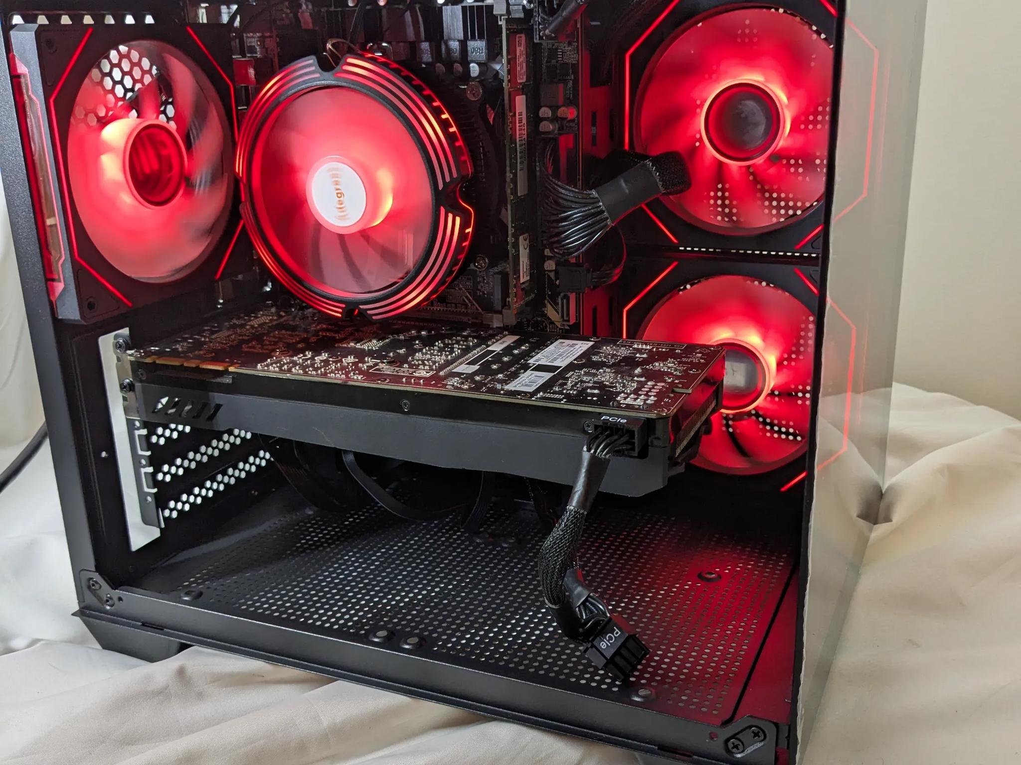 GTX 1080 | 14 cores 28 threads | 32 GB RAM | Windows 11 home