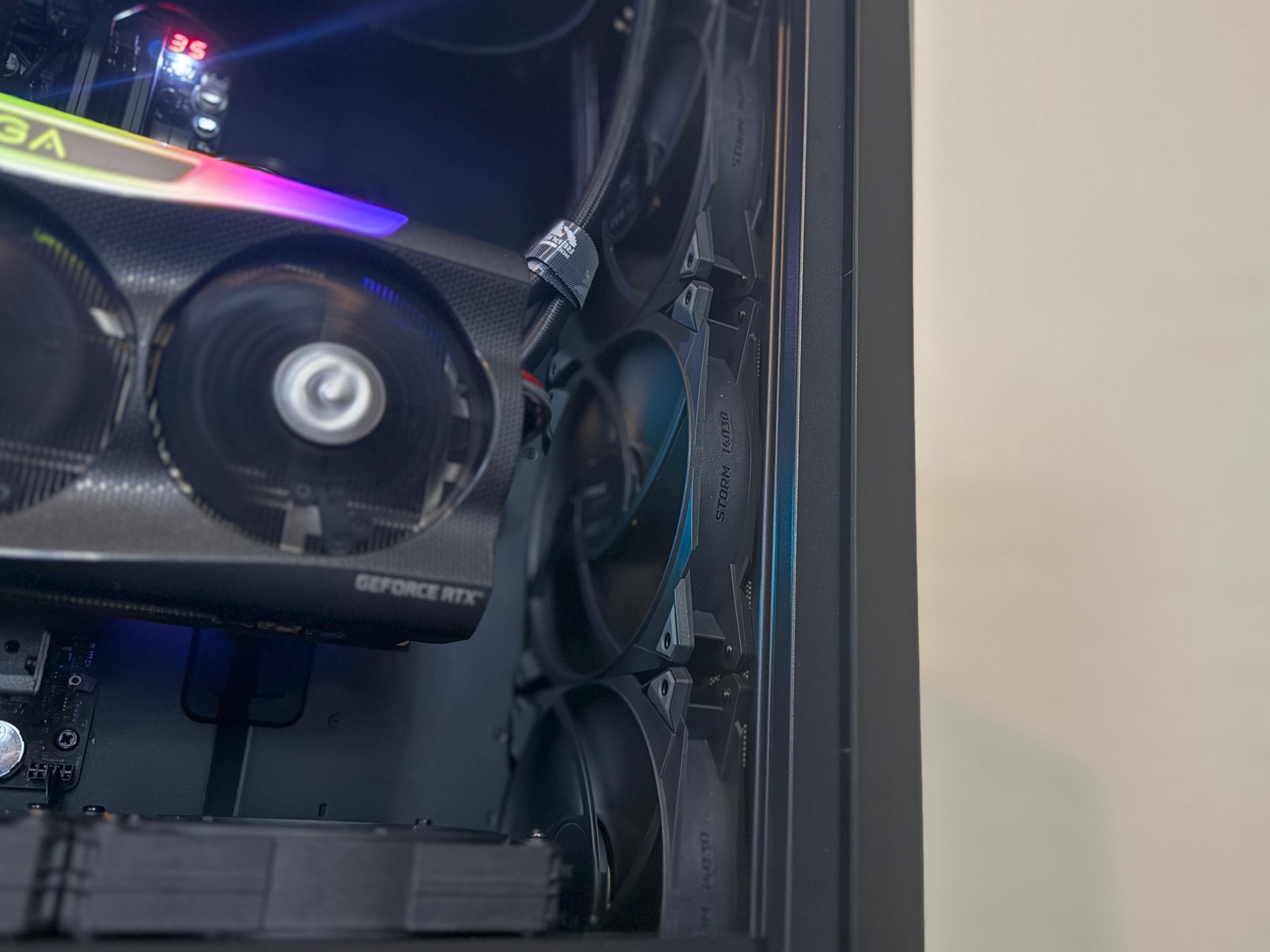 The Dark Sentinel – RTX 3090 Ti | 9950X | 64GB RAM | 4TB NVMe | 1000W Gold | AI & Creator Fortress
