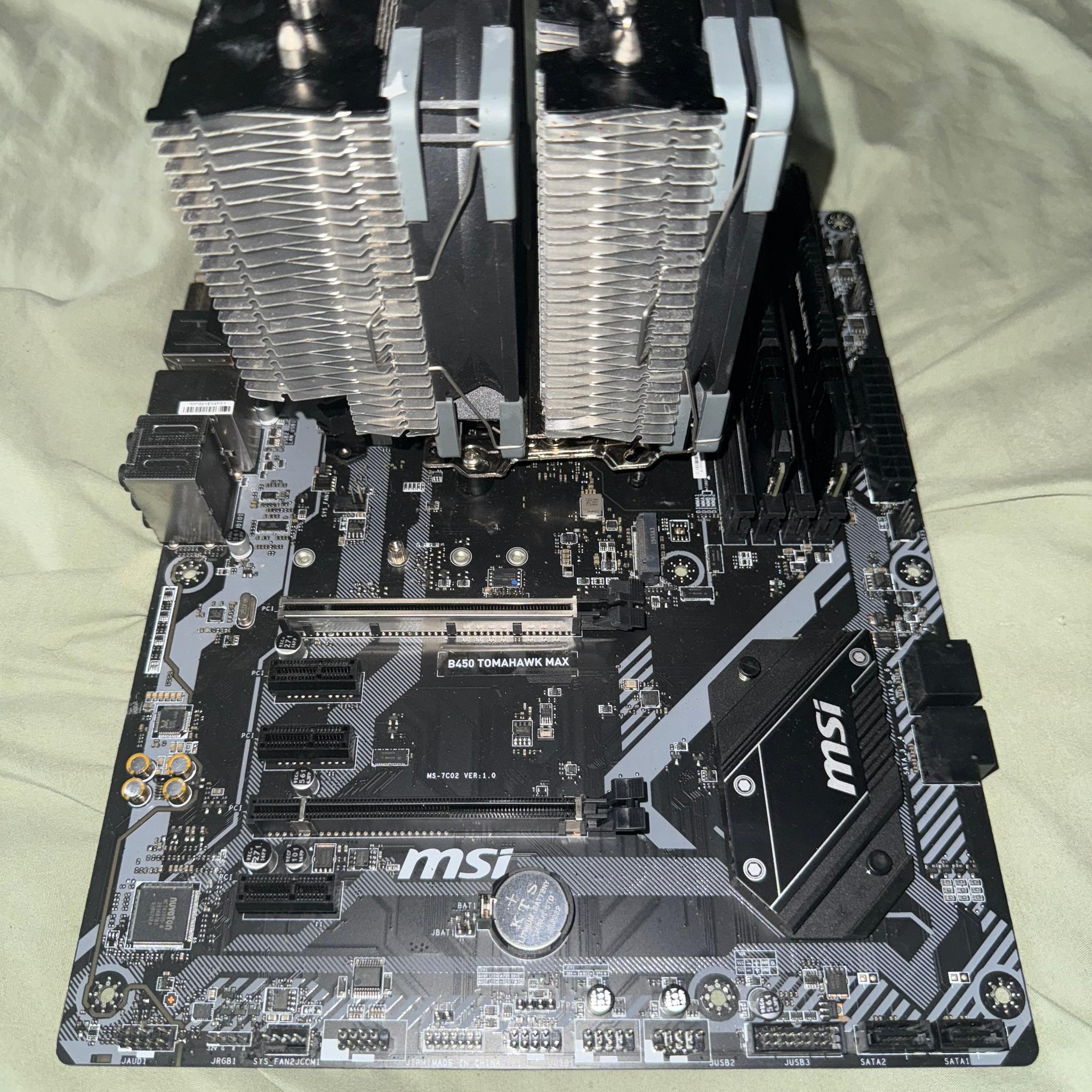 On sale! RYZEN 5600X, 16GB DDR4, TOMOHAWK MOBO AND PSU!