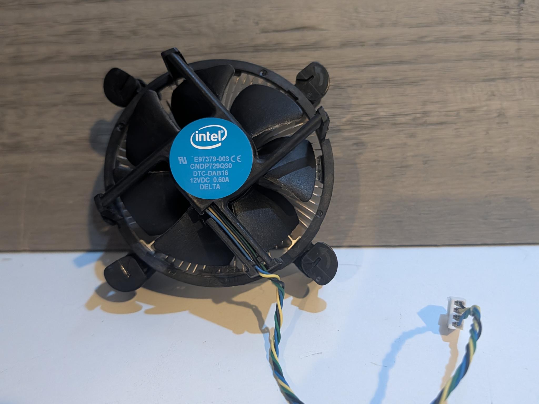 Intel LGA 115x stock cooler