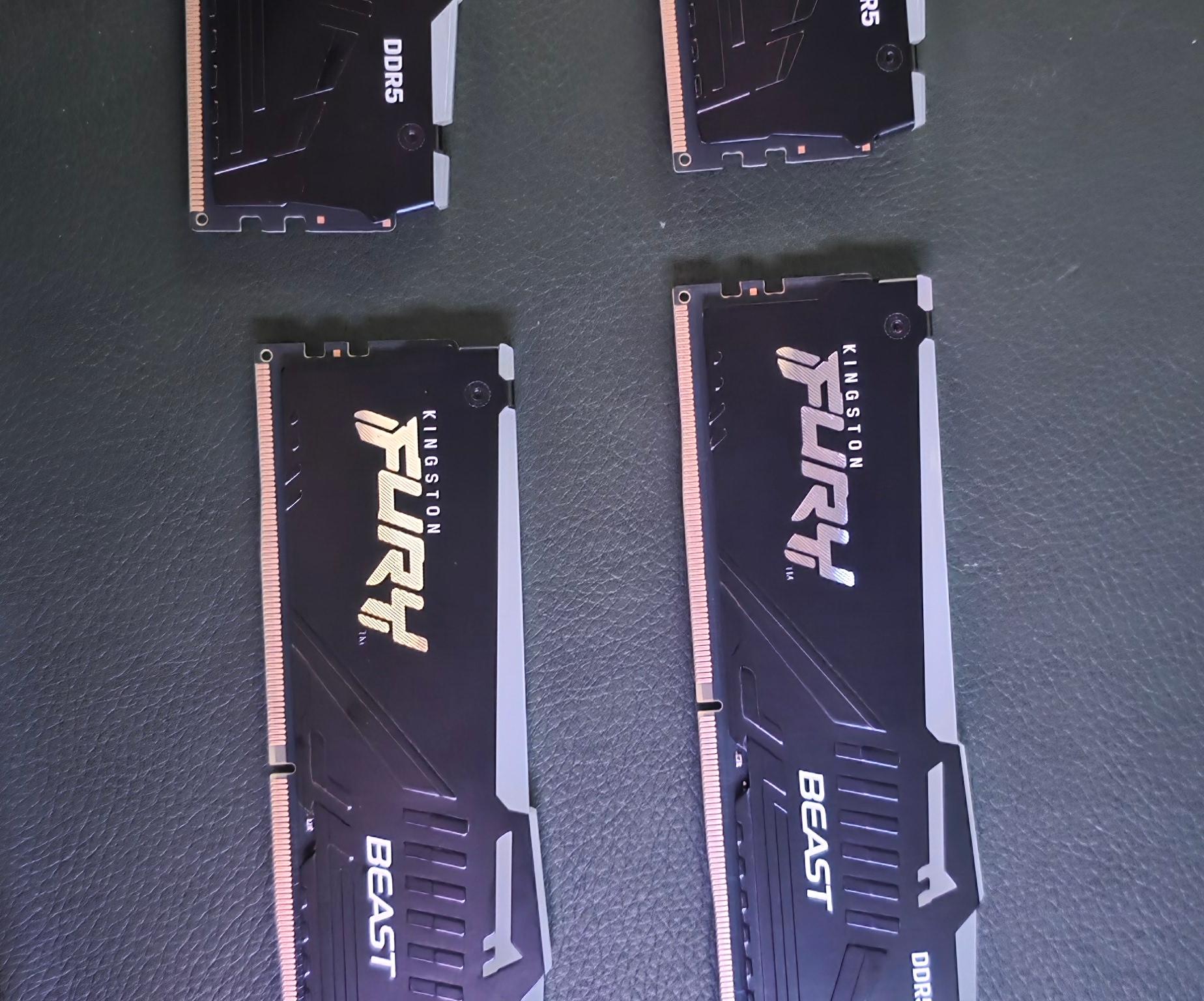 64GB DDR5 6000MHZ (16Gx4) - Kingston Fury RGB