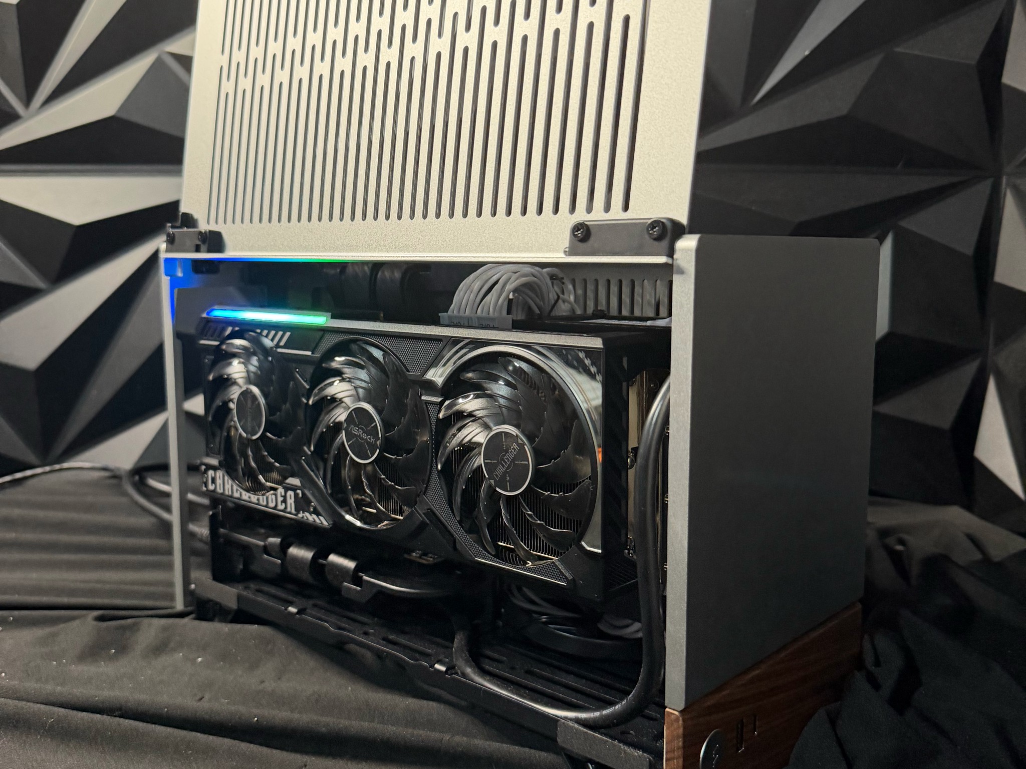 💿🔥 SILVER BULLET 🔥💿 Ryzen 7 7700X| RX 9070 XT| 32 GB DDR5| 2 TB NVMe| 850W PSU