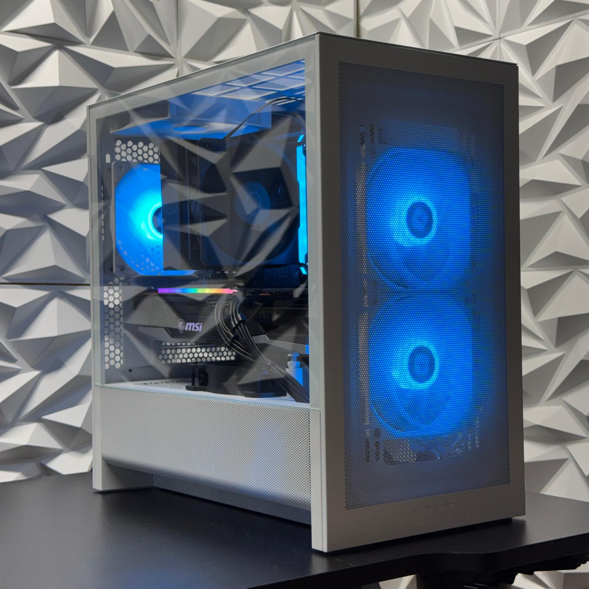RX 6750 XT 12GB / Ryzen 5 5600 / 16GB 3200Mhz Ram / 512GB SSD / Fortnite / Warzone / BF6