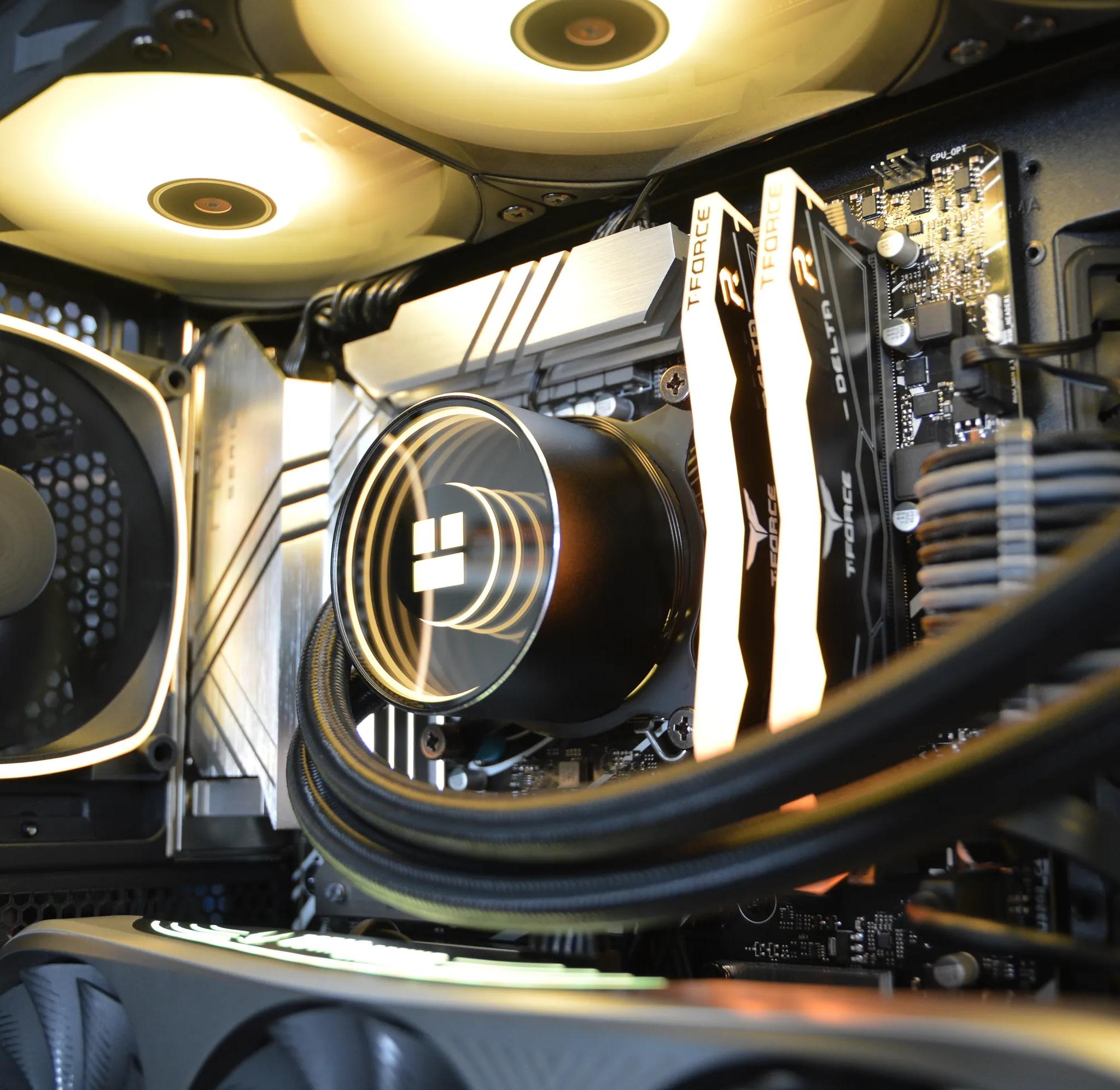🏆👑| RTX 4070Ti 12GB| INTEL i9-13900K | 32 GB DDR5 RAM | 2TB NVME SSD | Golden Bling |