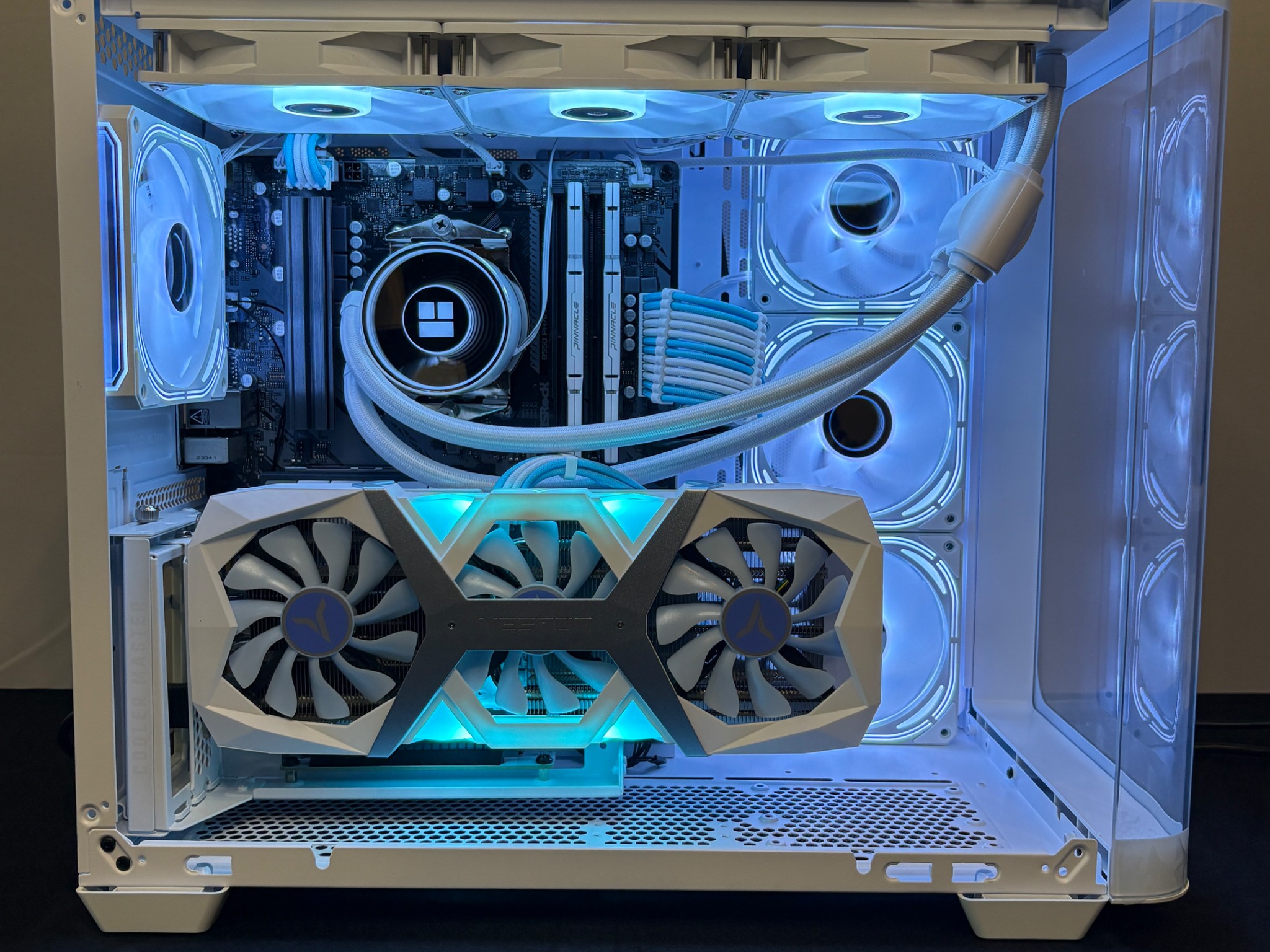 🤍 Aesthetic Gaming PC 💙 | Nvidia RTX 4060 Ti | Ryzen 7 5700X | 1TB SSD