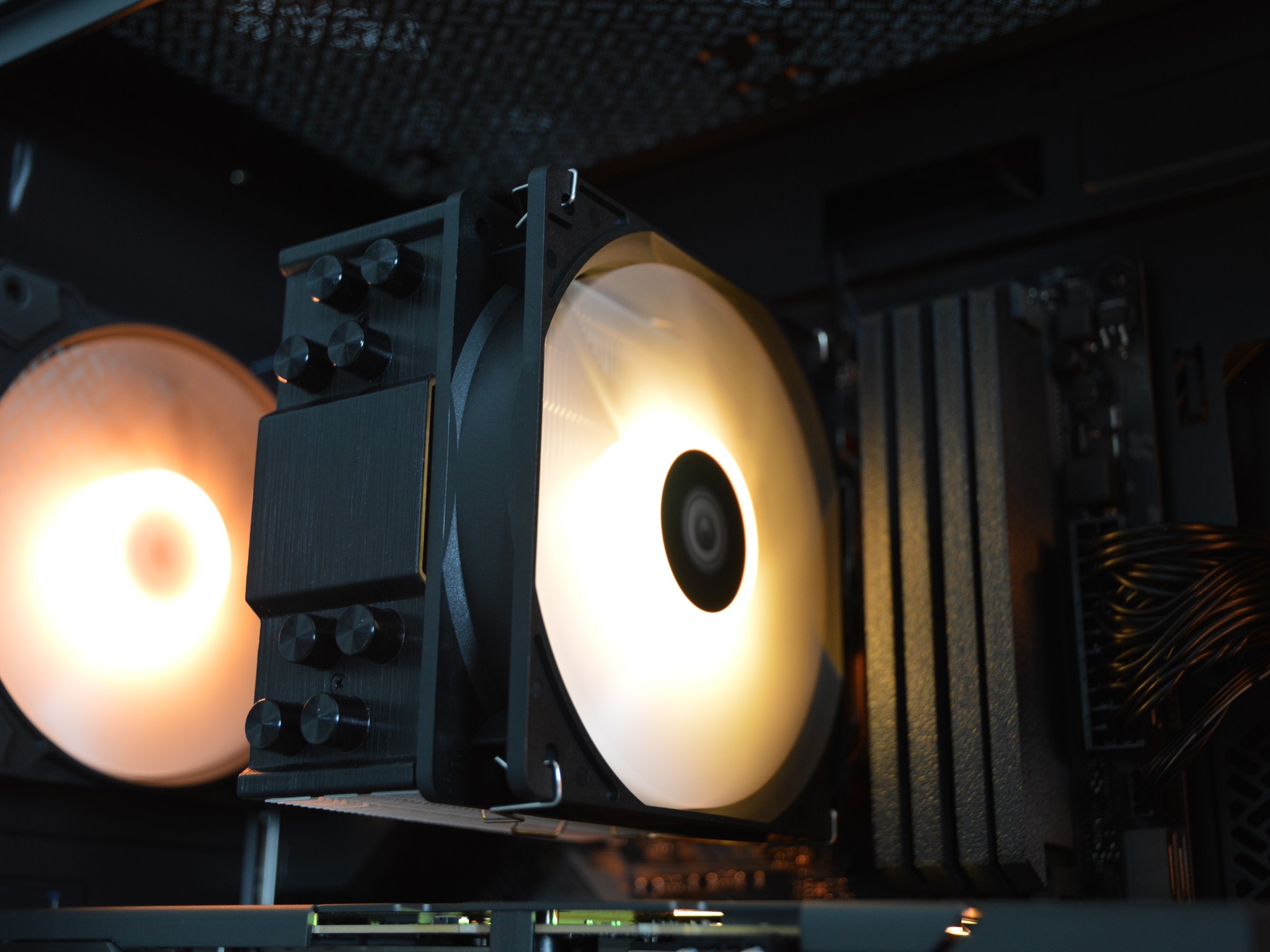 🌋🌋 | RTX 5060 8GB| RYZEN 7 3700X | 16 GB DDR4 RAM | 1TB NVME SSD | Volcanic Rock |