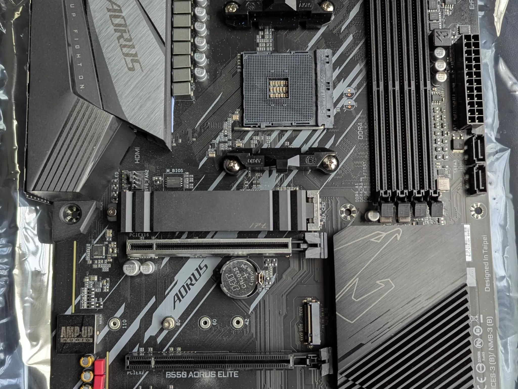 Gigabyte B550 Aorus Elite MB | PCI Wifi Card | AMD Waith Prism Cooler