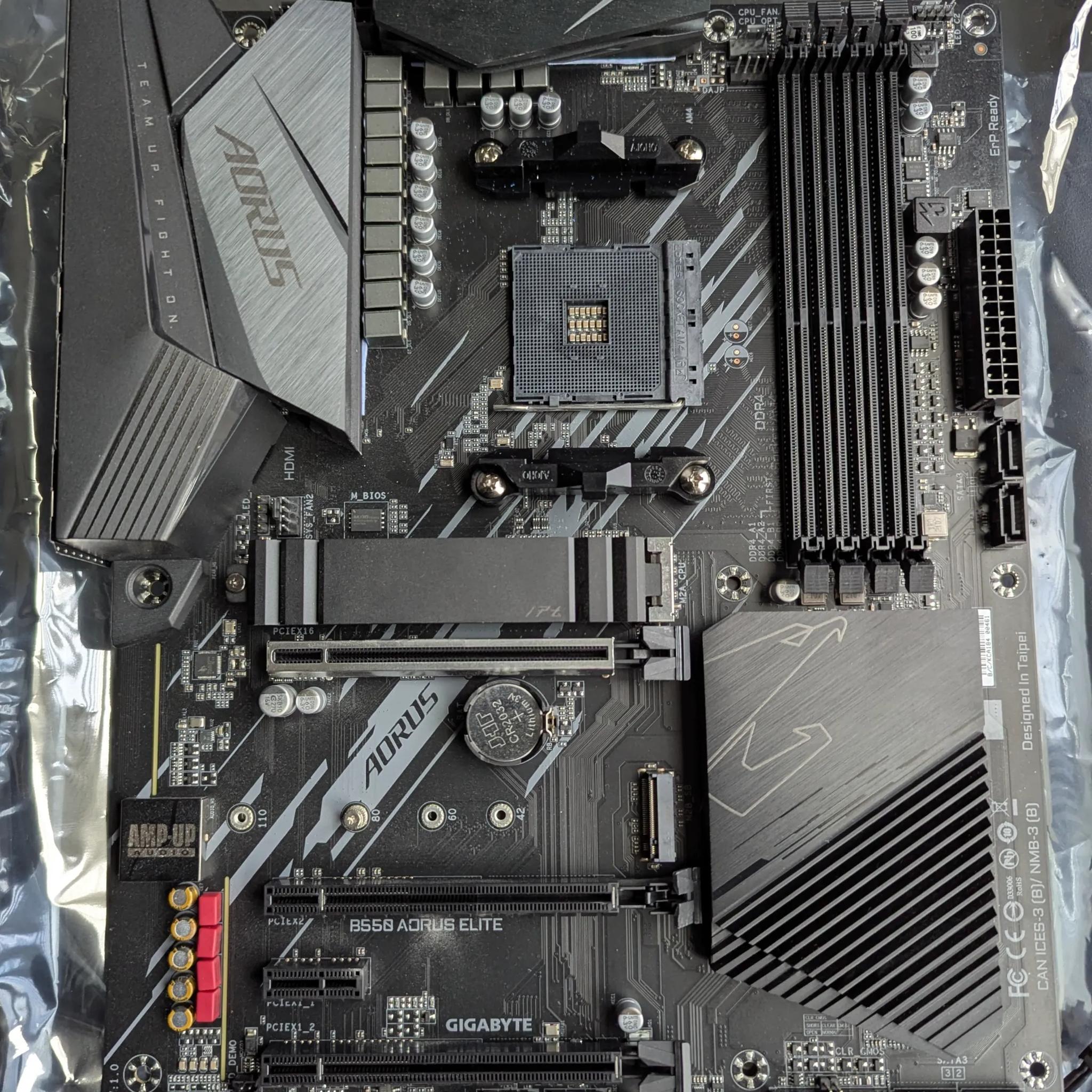 Gigabyte B550 Aorus Elite MB | PCI Wifi Card | AMD Waith Prism Cooler