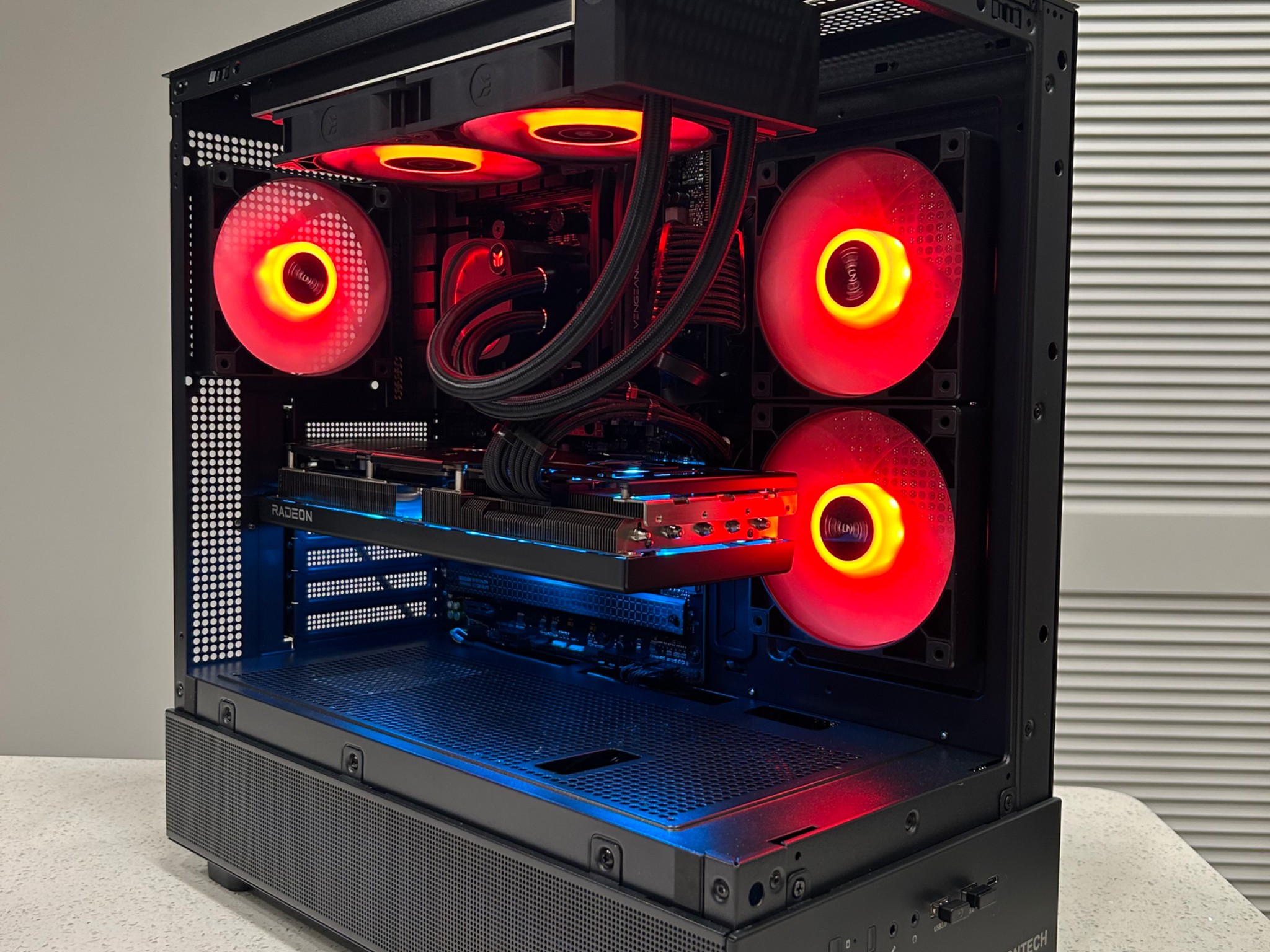BEAST GAMING PC 1440p | RYZEN 5 7600 | RX 7800XT 16GB | 32GB DDR5 RAM | 1TB NVMe M.2