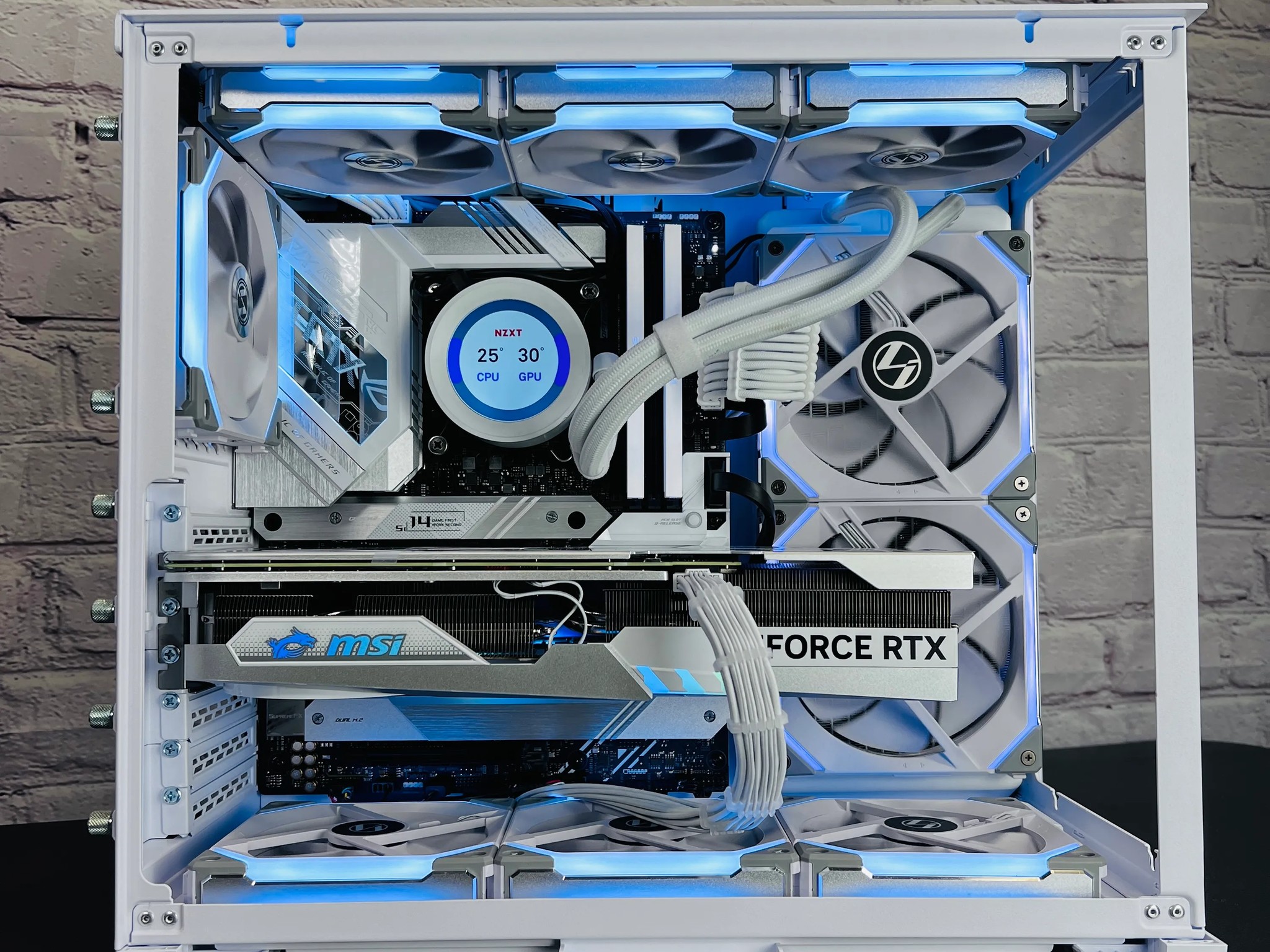 The Classic | i7 12700K RTX 4070 TI 32GB RAM 2TB M.2