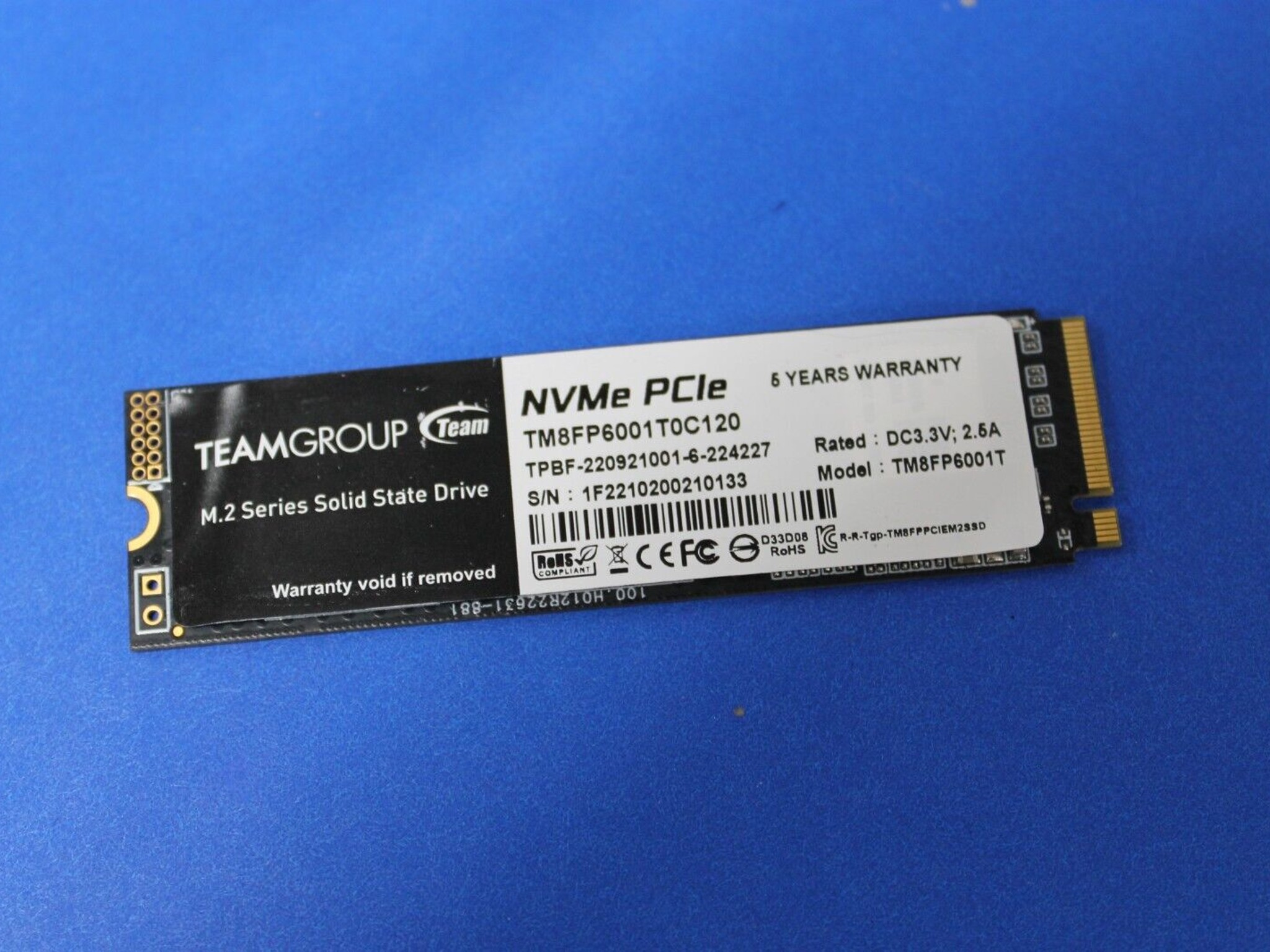 TEAM Teamgroup 1TB Solid State Drive M.2 NVMe Gen 3 x4 SSD (TM8FP6001T0C120)