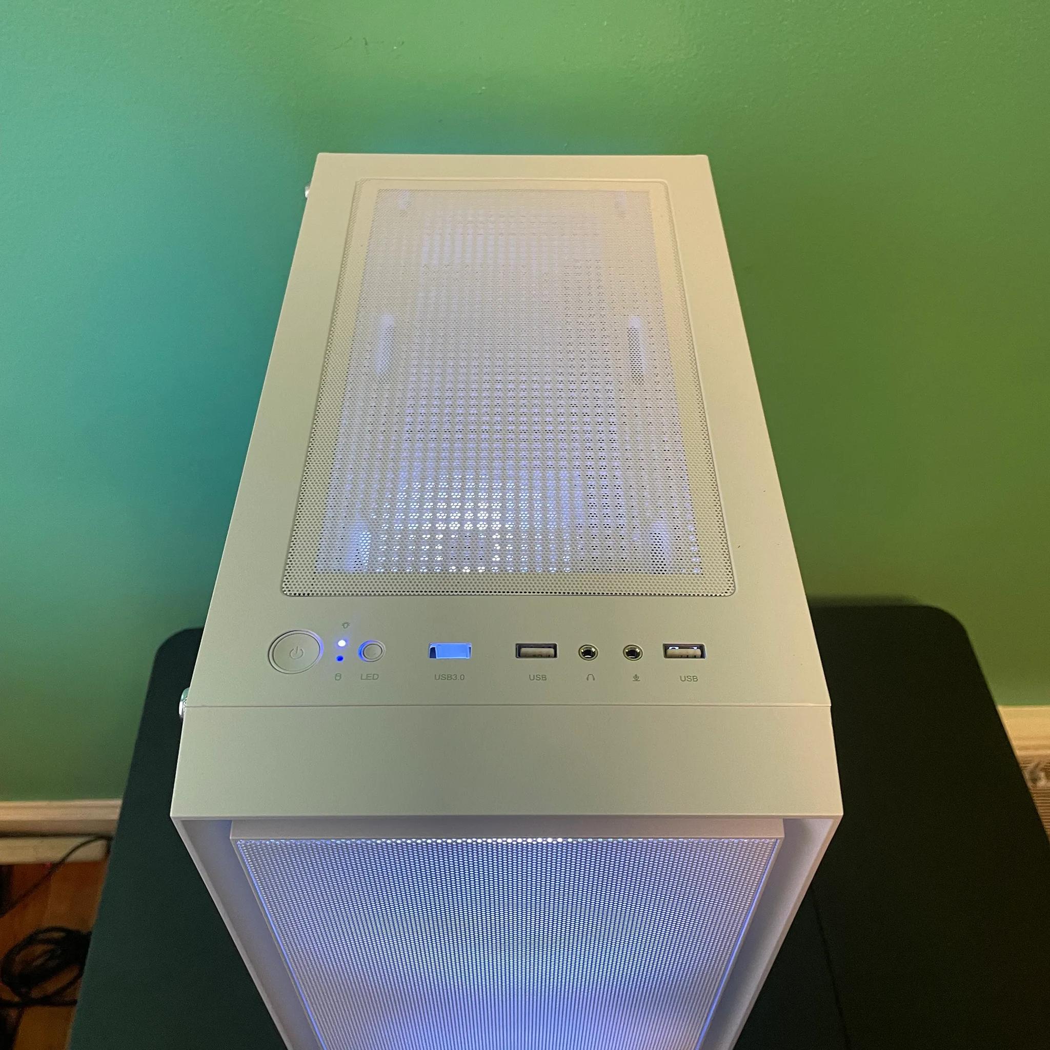 SLEEK Glass Gaming PC | Intel i5 / Nvidia GTX970 / 8GB / 600GB Win 10 Pro WiFi