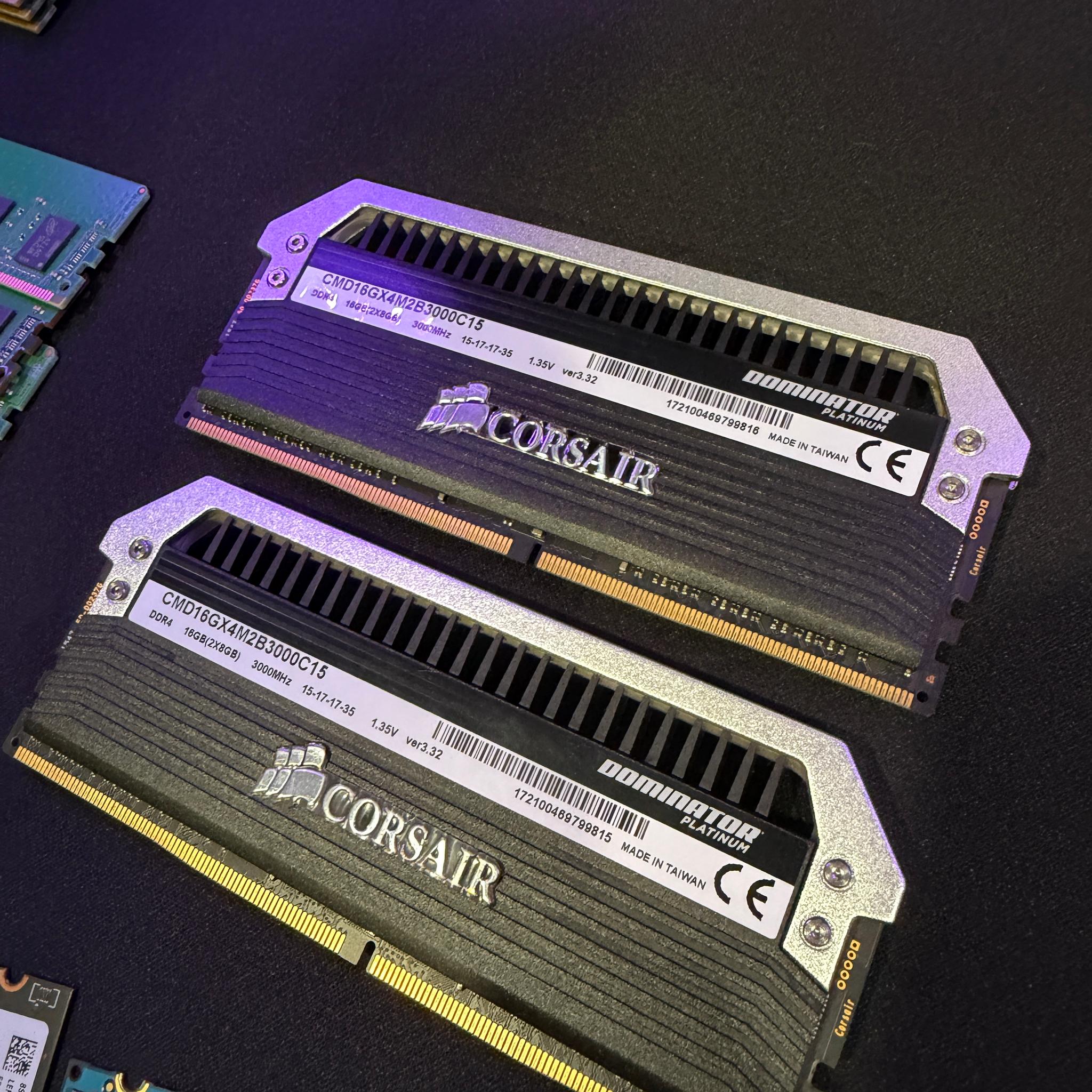 Corsair Dominator 16Gb (2x8Gb) 3000mhz