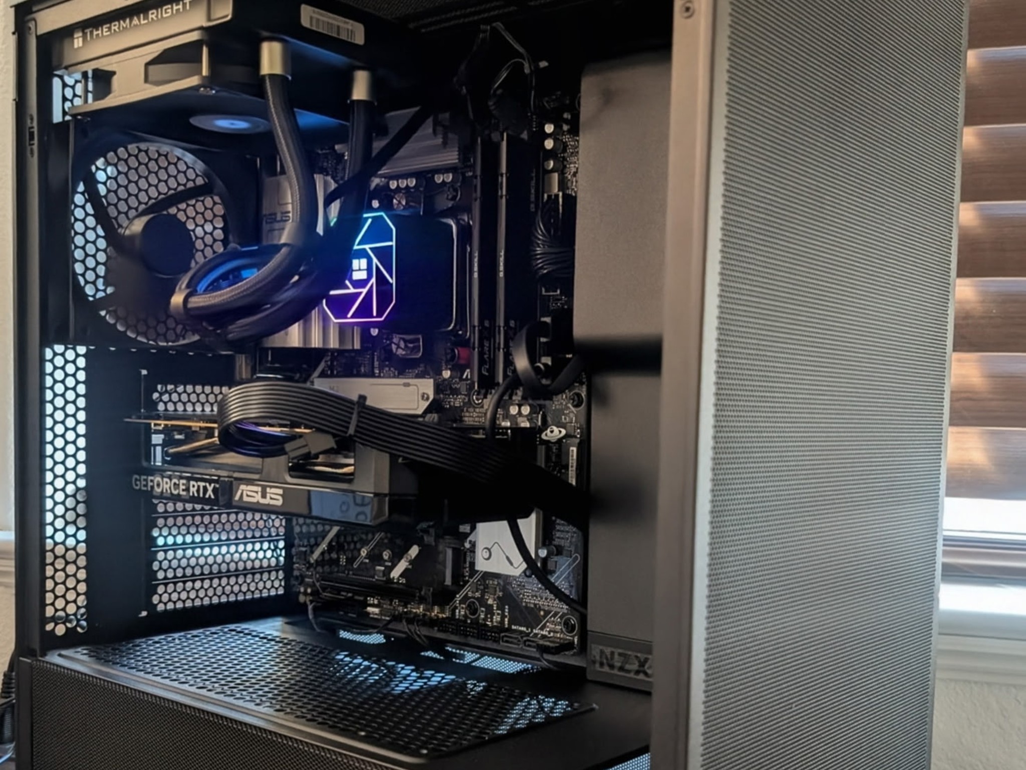 Ryzen 5 9600X | ASUS RTX 5060 | 32GB DDR5 | 1TB NVMe SSD | Wifi | Windows 11 Home |  Gaming PC