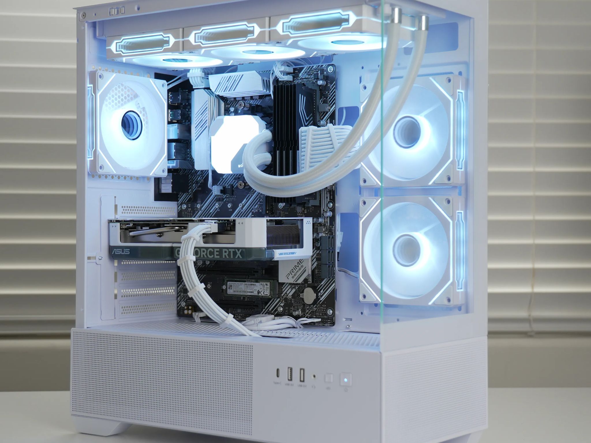 RTX 4060 | RYZEN 7 3700X | 32GB RAM | 1TB SSD | Wifi + BT | Windows 11 - Water Cooled Gaming PC