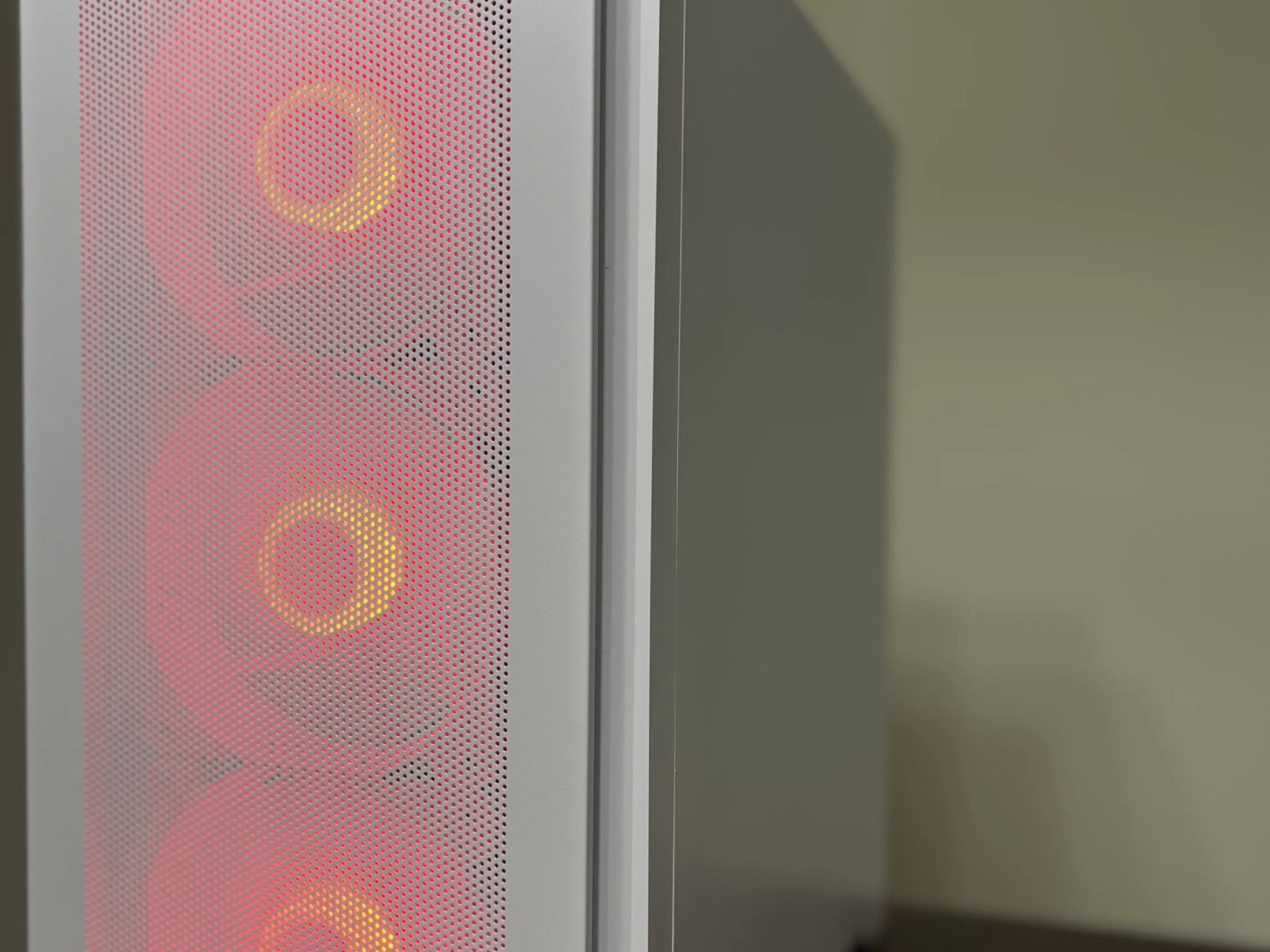 ⚪❄️ Ryzen 5 3600 | GTX 1060 6GB 🧊| 16GB Ram 🧊| 512GB Gen4 NVME ❄️Custom White PC ⚪