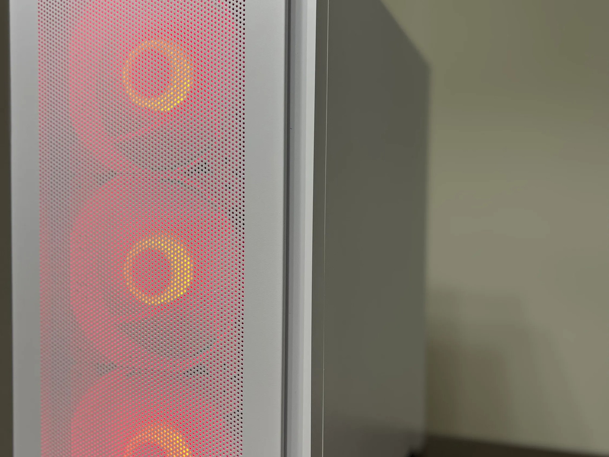 ⚪❄️ Ryzen 5 3600 | GTX 1060 6GB 🧊| 16GB Ram 🧊| 512GB Gen4 NVME ❄️Custom White PC ⚪
