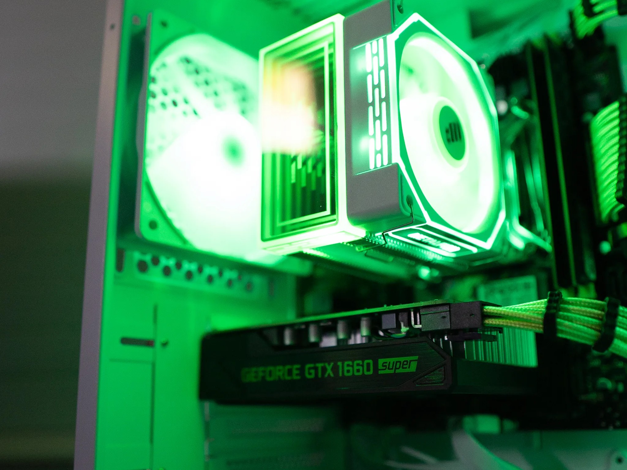 🍃🟢 | GTX 1660 SUPER | INTEL XEON E5-2630 V4 | 16GB DDR4 RAM | 256GB NVME + 2TB HDD | Mint Monster