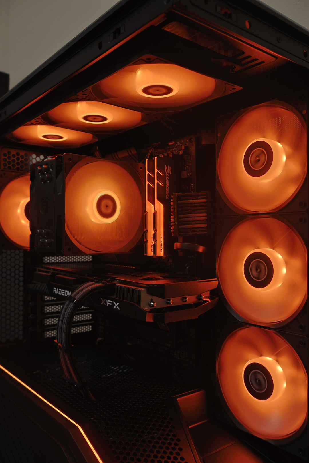 🎮 High-End 1440p Gaming PC -- Ryzen 5 5600X | RX 6700 XT | 16GB