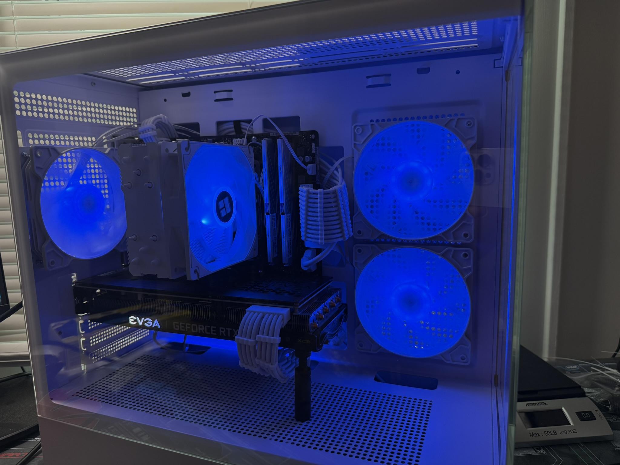 🌨️White Gaming PC | RYZEN 5 5600X | RTX 3070| 32GB RAM | 1TB M.2🌨️