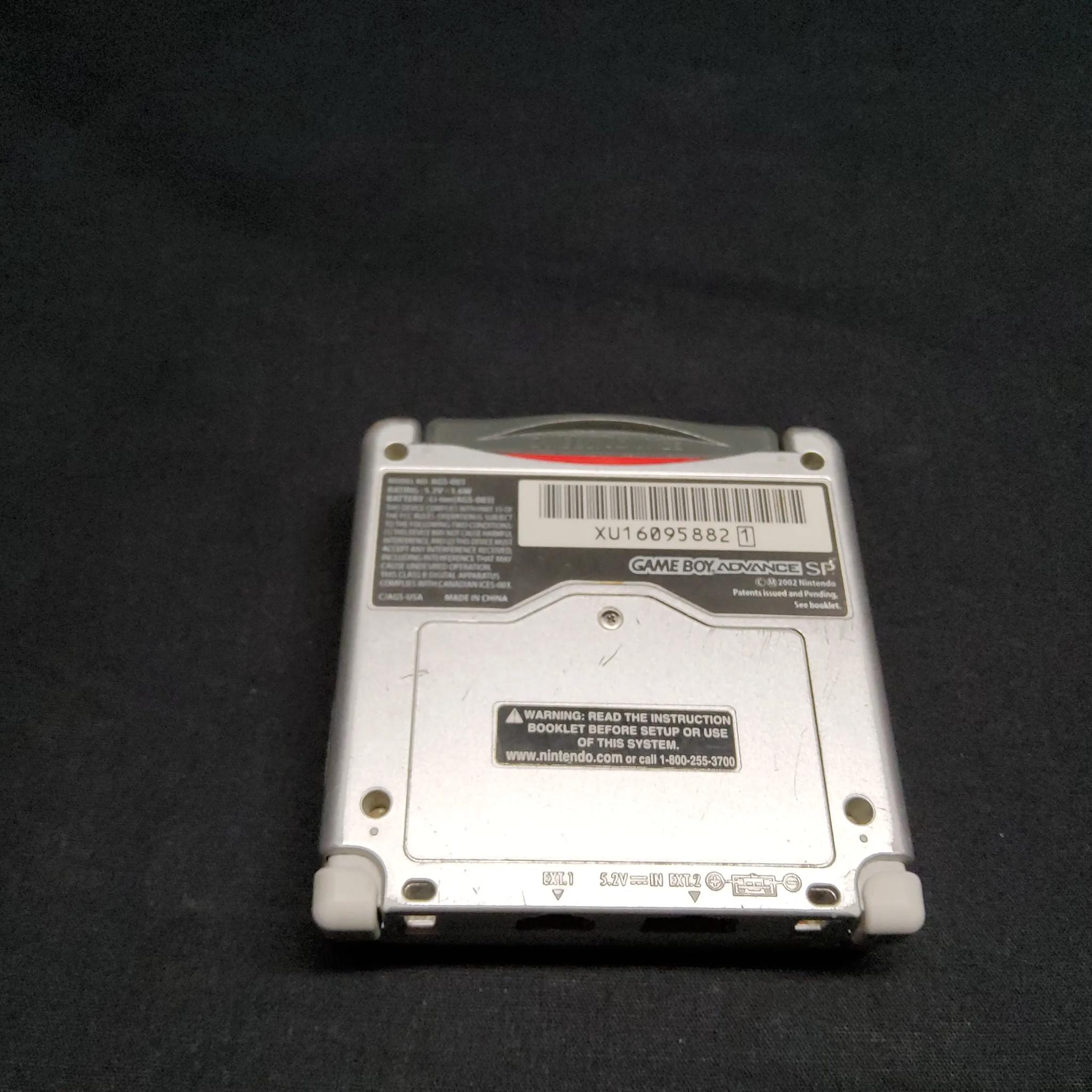 GameBoy Advance SP + The Legend of Zelda : The Minish Cap