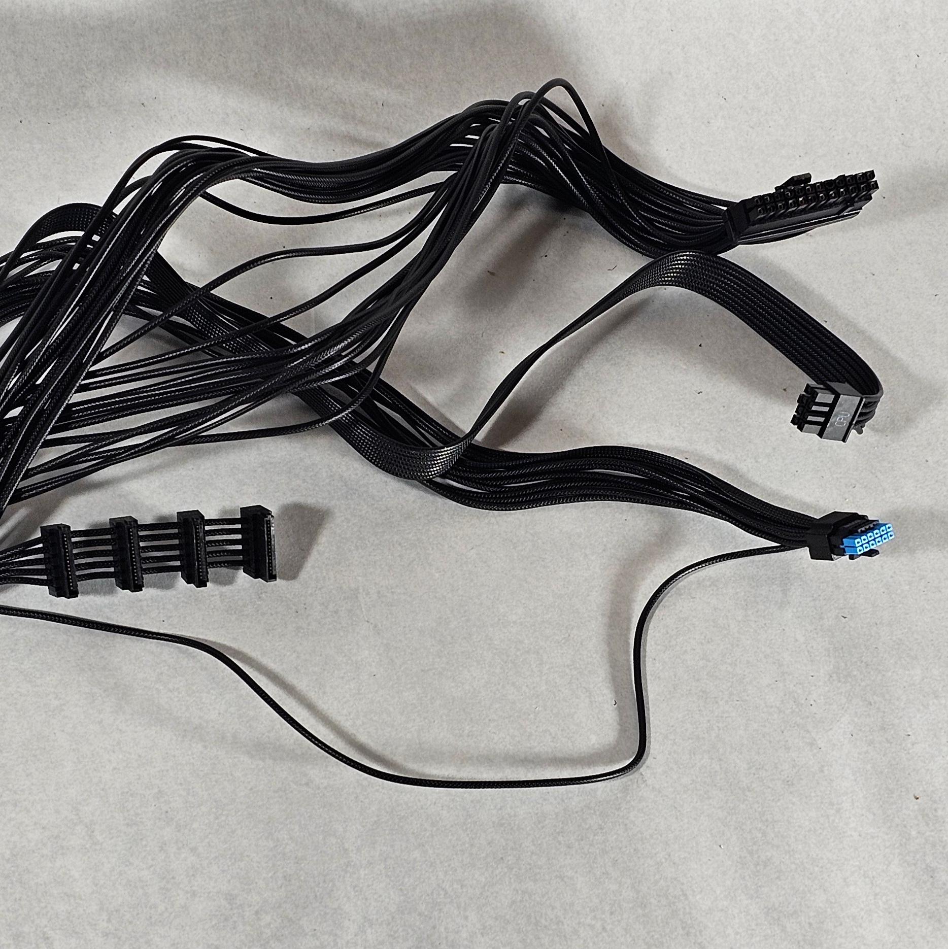 LIAN LI EG1000G 1000W Gold Power Supply