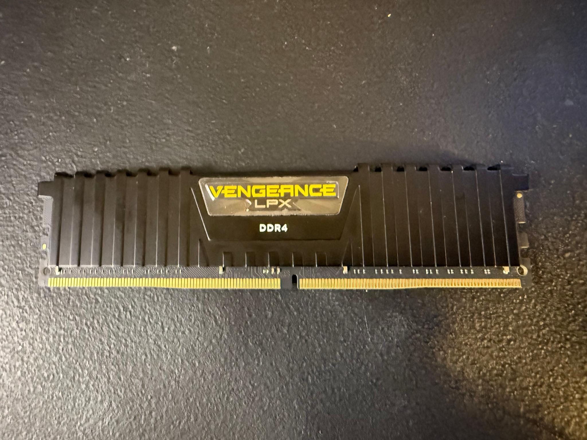 Corsair Vengeance LPX 32GB (1x32GB) DDR4 3200MHz RAM