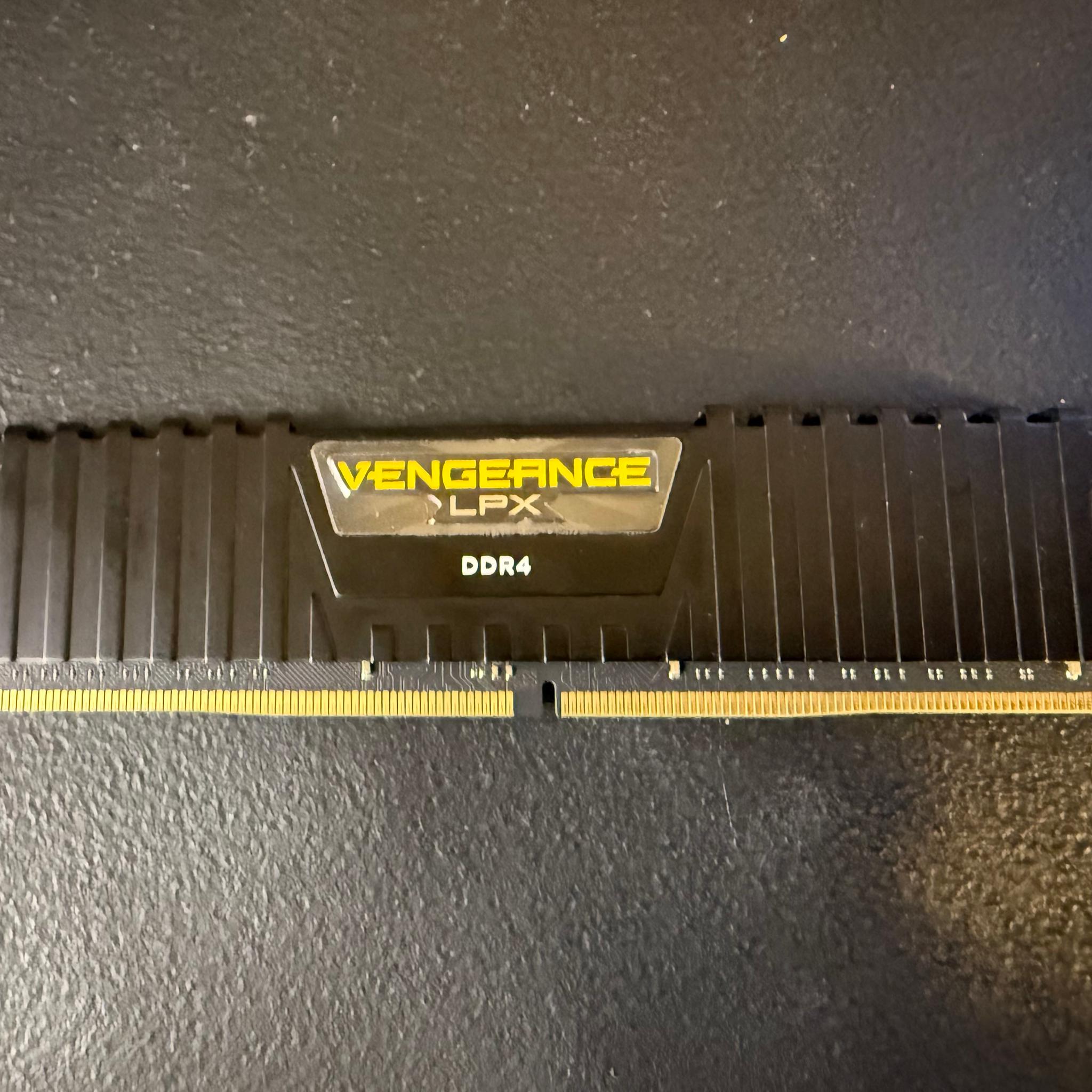 Corsair Vengeance LPX 32GB (1x32GB) DDR4 3200MHz RAM