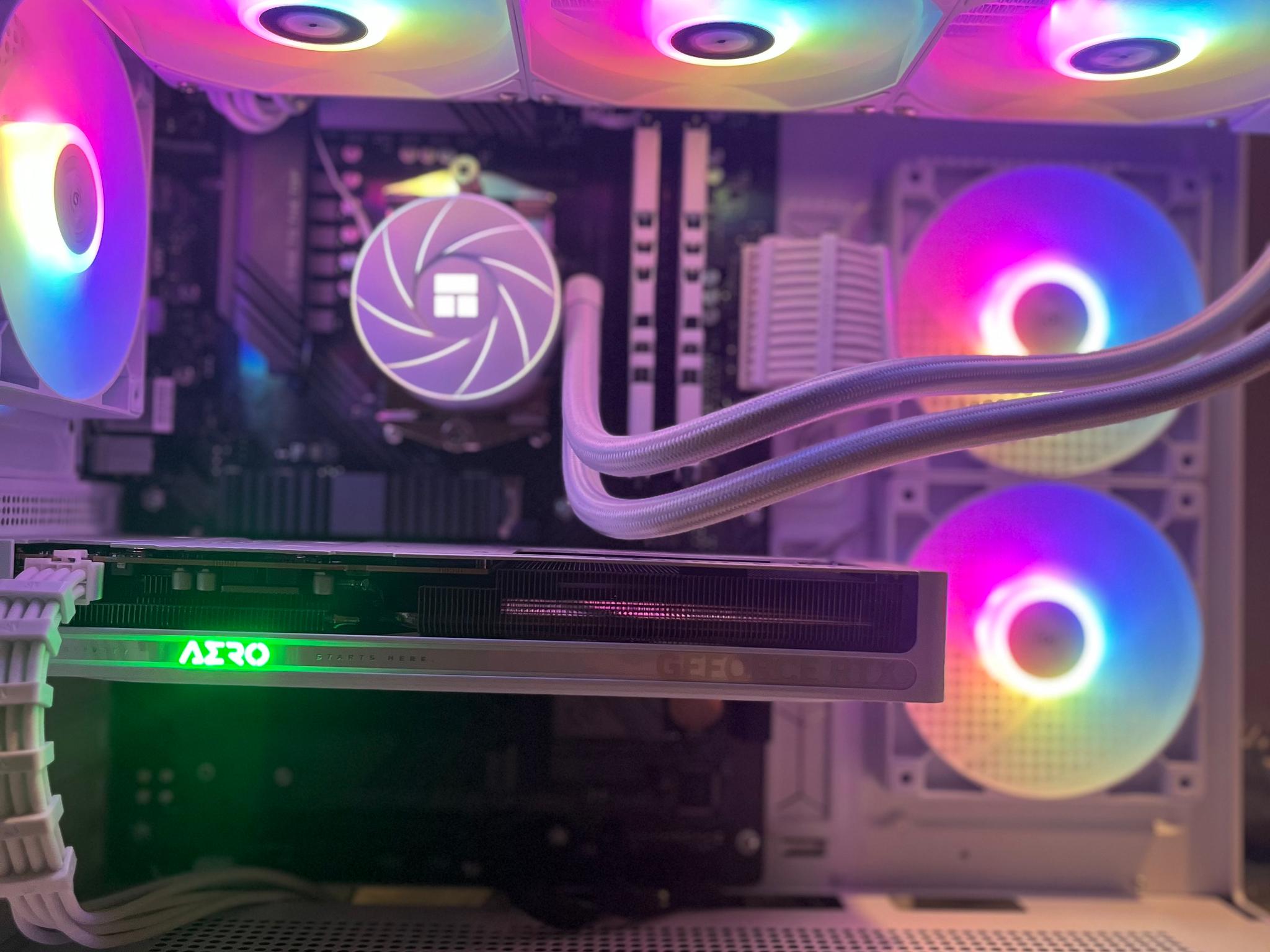 WHITEOUT BRAND NEW 1440p CUSTOM GAMING PC/ RYZEN 7/ RTX 5060