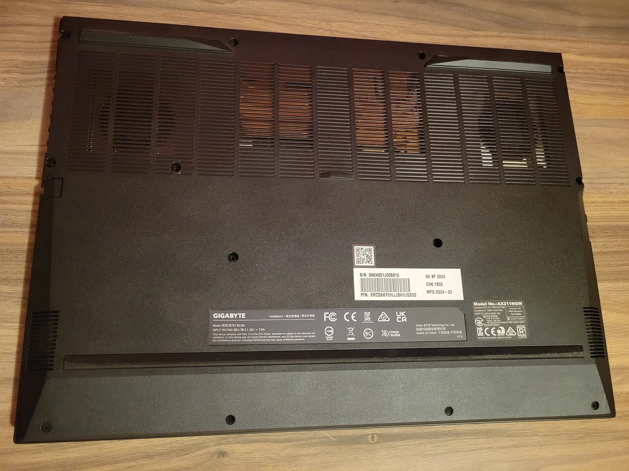 GIGABYTE - 16" 165Hz Gaming Laptop IPS - Intel i7-13620H with 32GB RAM - NVIDIA RTX 4060 - 1TB SSD