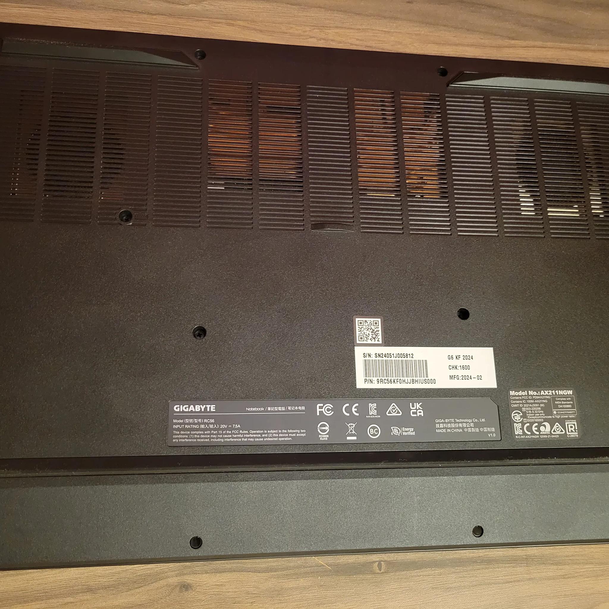 GIGABYTE - 16" 165Hz Gaming Laptop IPS - Intel i7-13620H with 32GB RAM - NVIDIA RTX 4060 - 1TB SSD