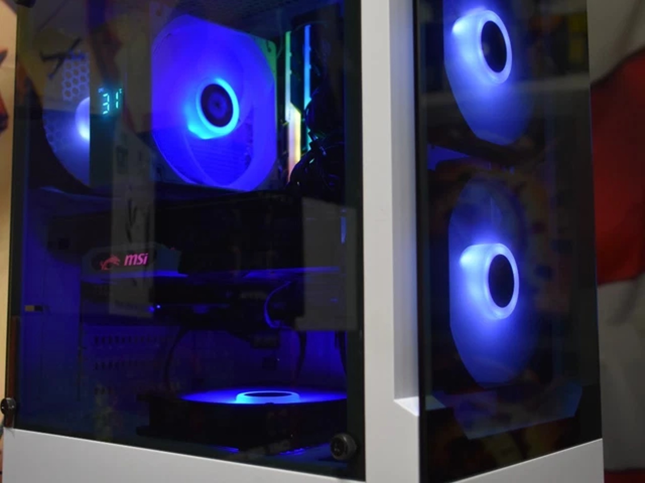 Gaming PC Intel I 5 9400 RAM 16 GB RGB GPU RTX 2070 8 gb 512 GB NVME 500 GB HHD+