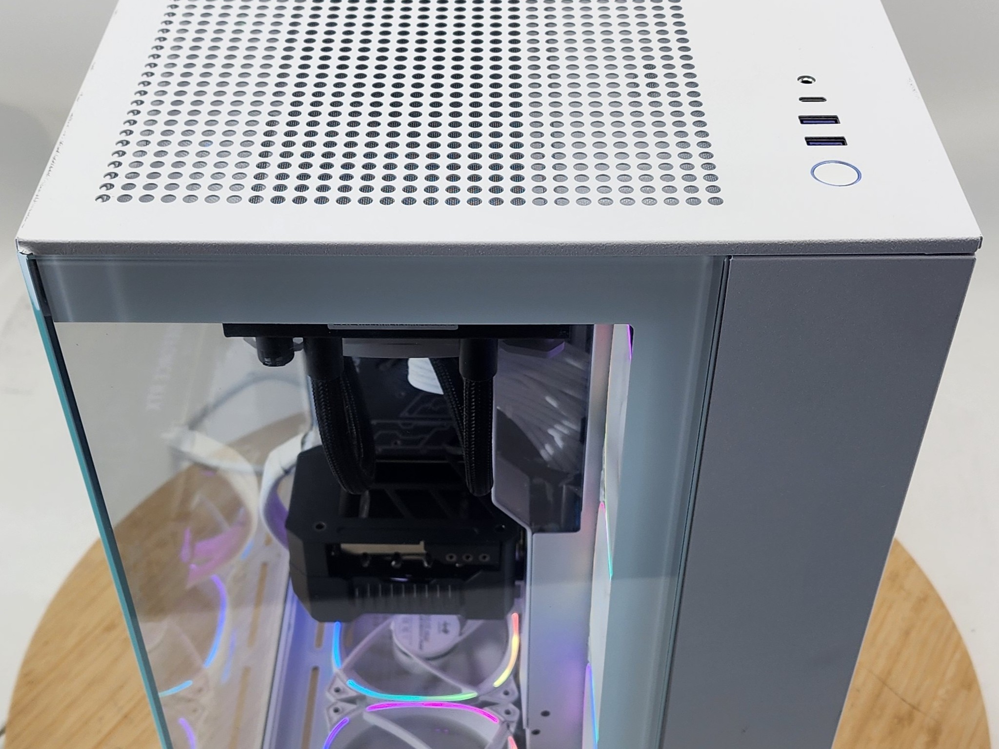 Gaming PC Ryzen 7 7800X3D 32GB RAM 1TB SSD RTX 4070 Ti 12GB Win11 PC