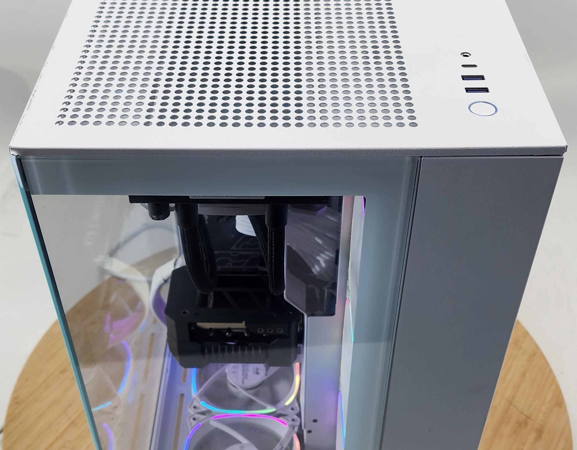 Gaming PC Ryzen 7 7800X3D 32GB RAM 1TB SSD RTX 4070 Ti 12GB Win11 PC