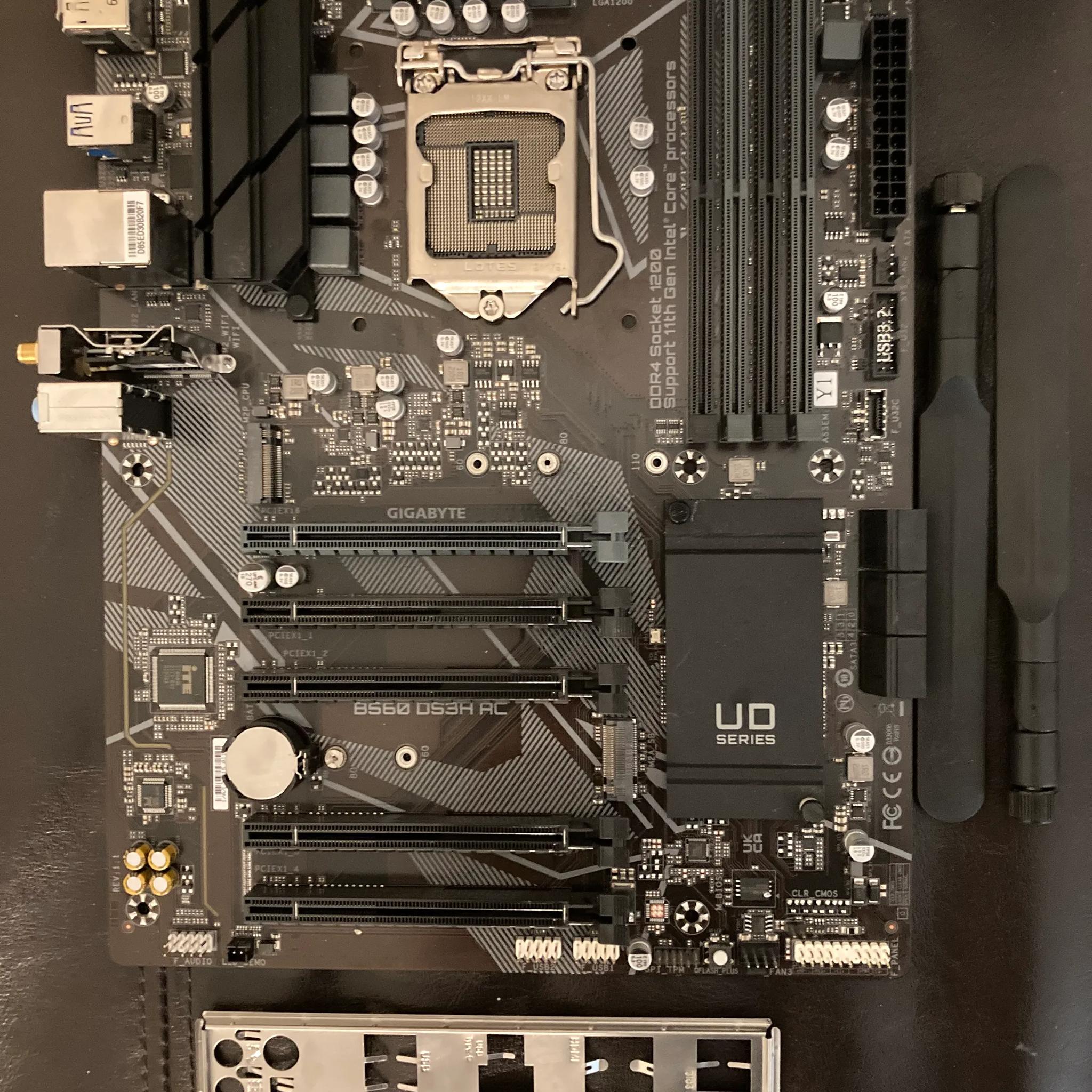 Gigabyte B560 DS3H AC ATX LGA1200 Motherboard