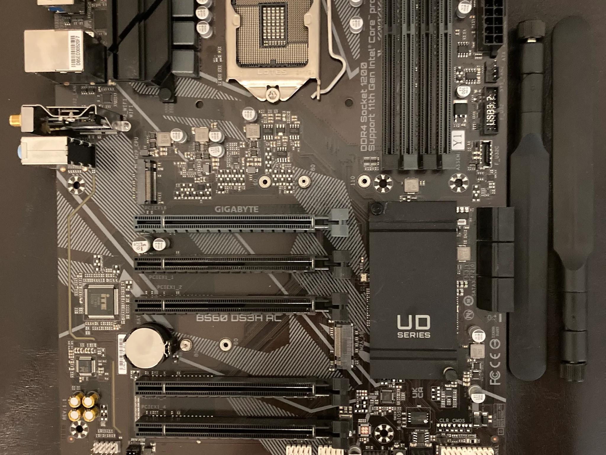 Gigabyte B560 DS3H AC ATX LGA1200 Motherboard