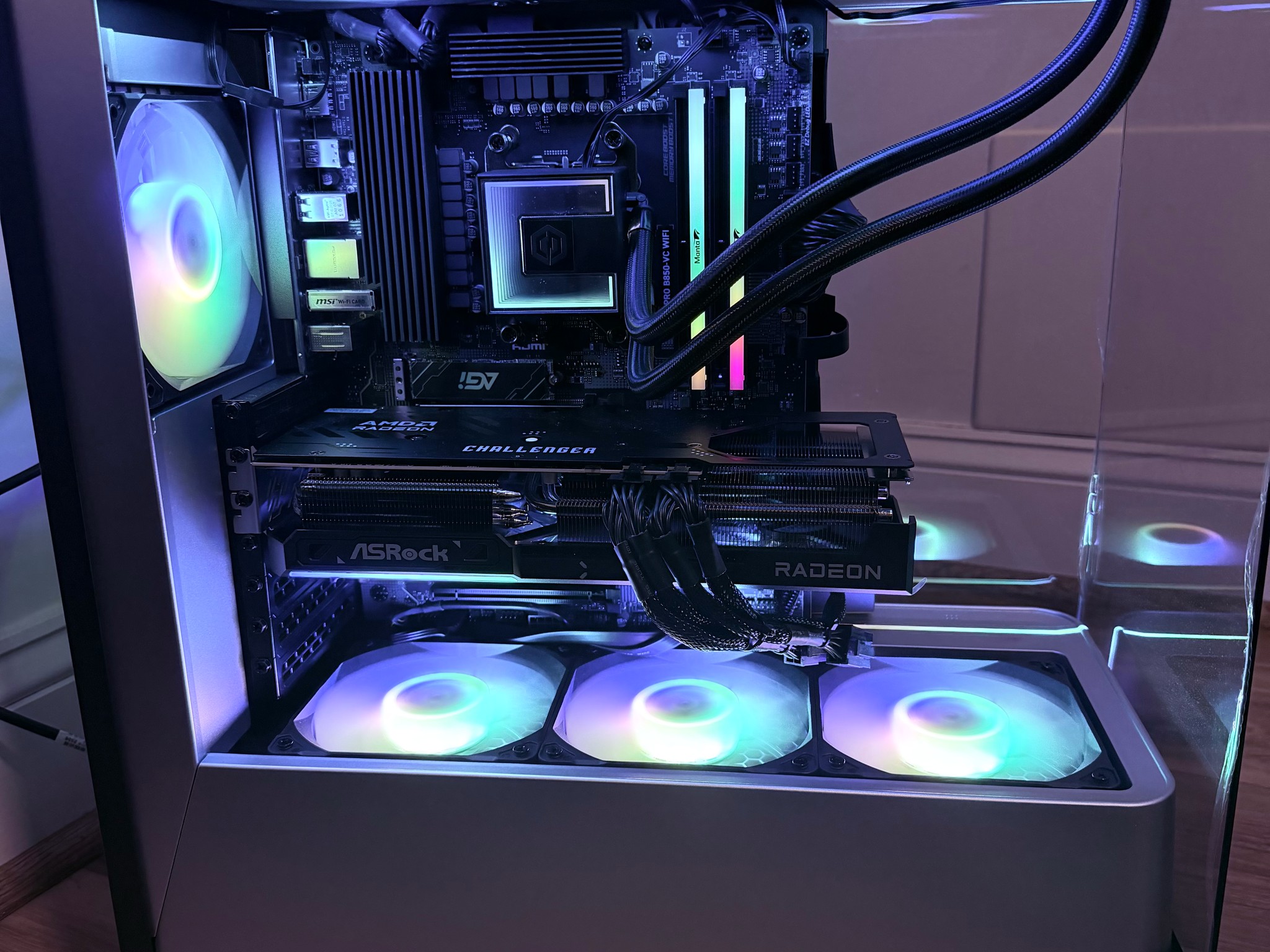 🩶🐍"Silver Serpent"🐍🩶| 1440p/4k Gaming | RX 9070XT | Ryzen 7 7800x3d | 32gb DDR5 | 2tb SSD | WiFi