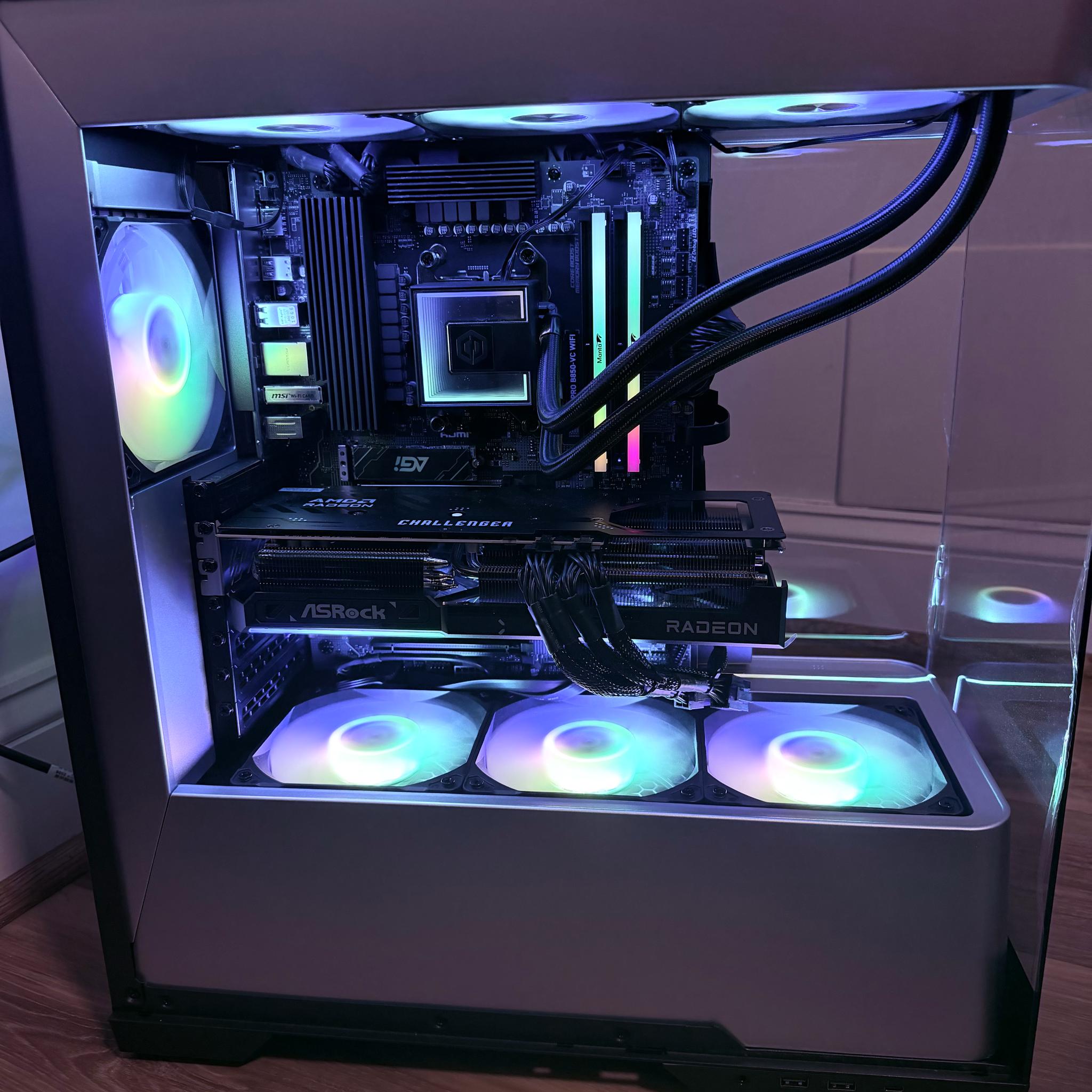 🩶🐍"Silver Serpent"🐍🩶| 1440p/4k Gaming | RX 9070XT | Ryzen 7 7800x3d | 32gb DDR5 | 2tb SSD | WiFi