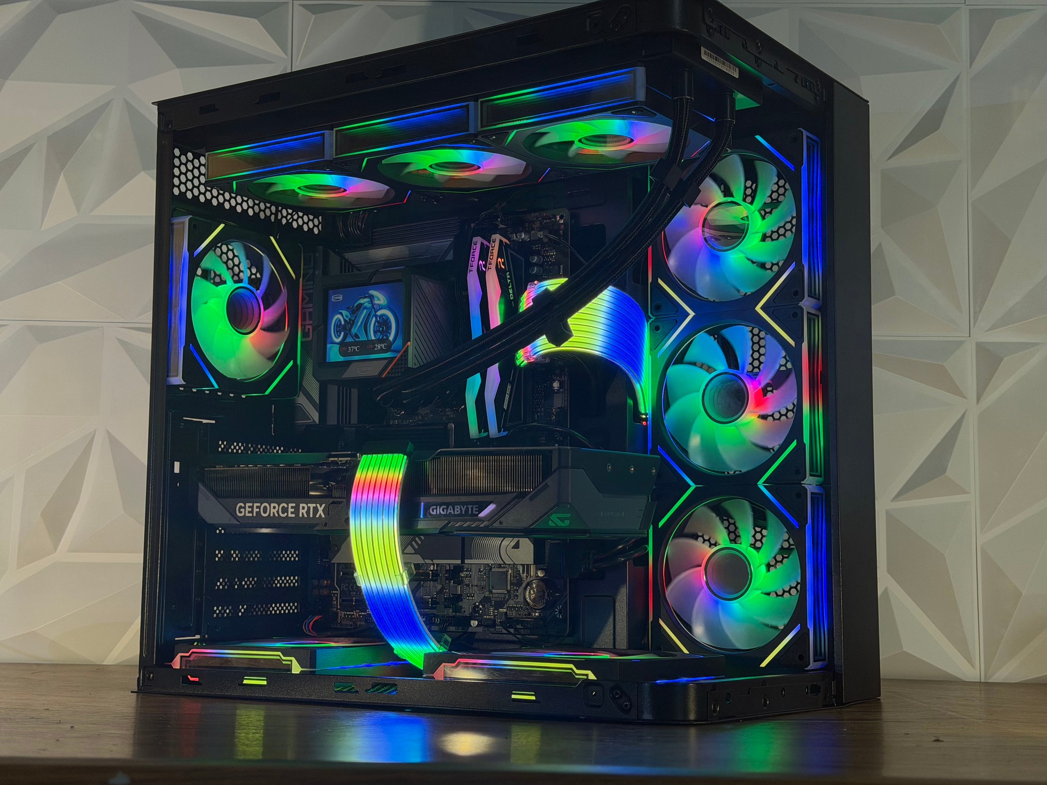 ⚡ Ryzen 7 7700X | RTX 5070 OC | DDR5 | 1TB NVMe | LCD AIO | Windows 11 Pro ⚡ “ROSEFIRE ELITE” PC
