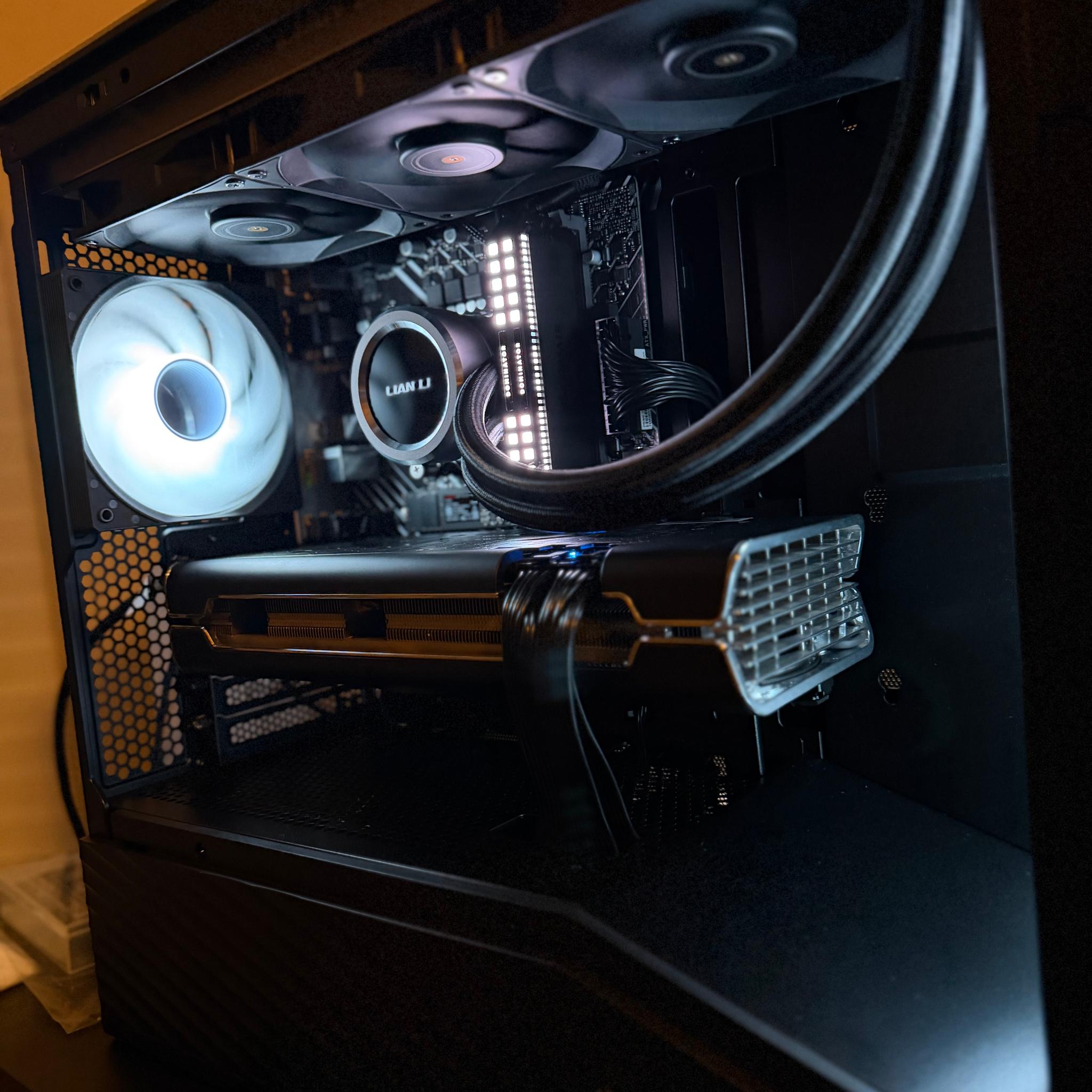 🔥 New i5-12600K | RX 5700 XT | 16GB DDR4 | 500GB NVME M.2 Gen4 | RGB Gaming PC