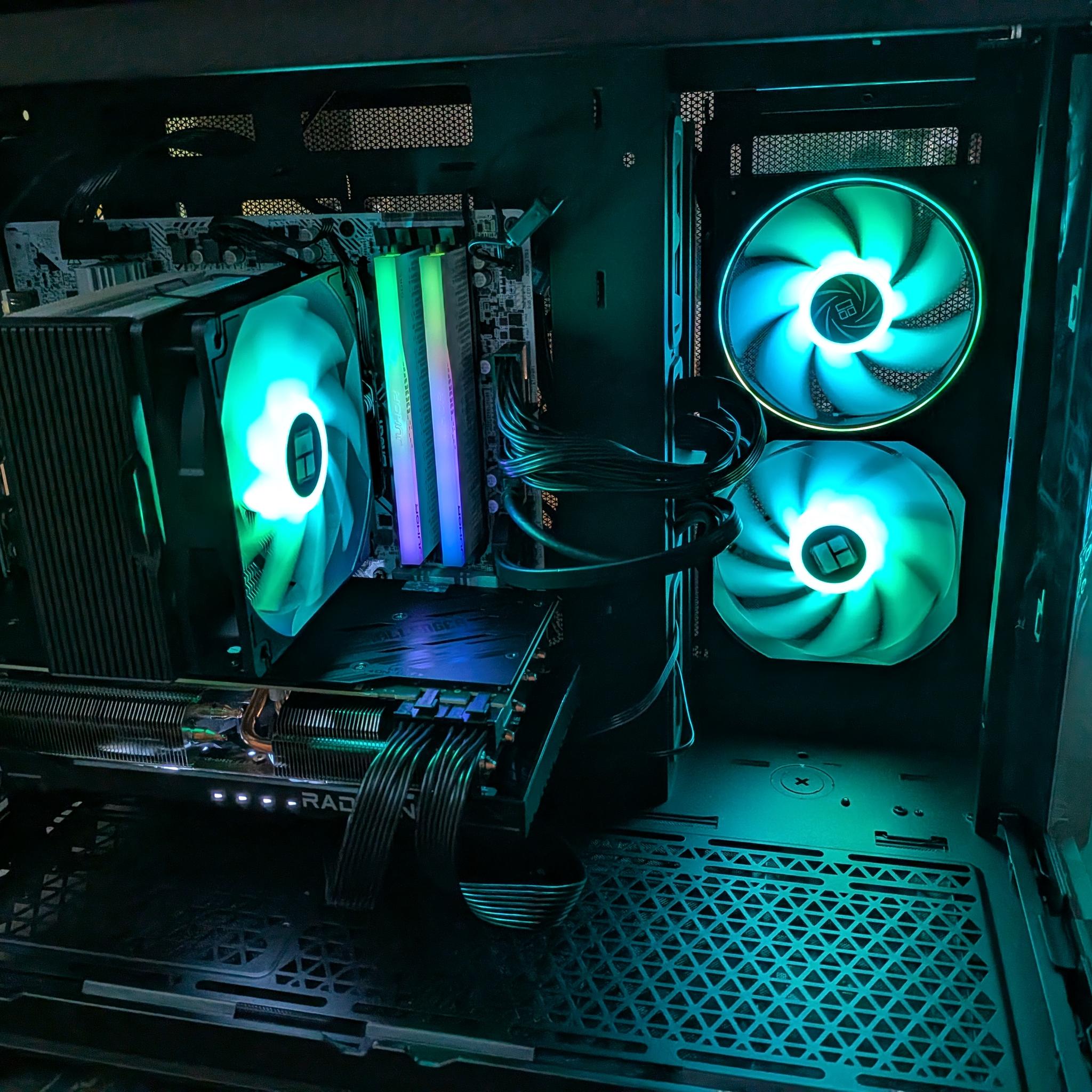 1440p Cube Rex - Radeon RX 7700 XT, Ryzen 5 7600, 32 GB DDR5 RAM, 2 TB Gen 4 NVME, RGB
